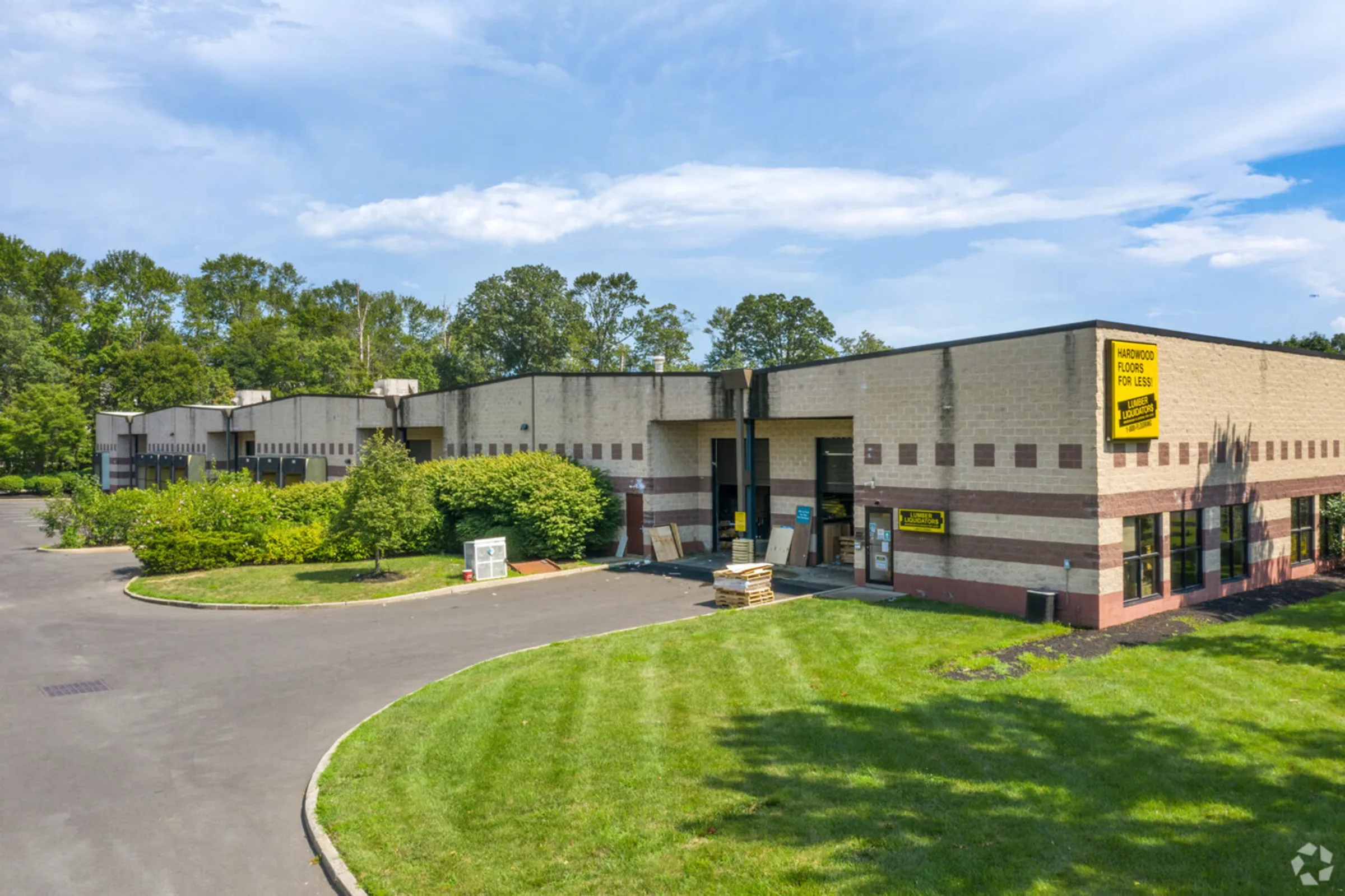 Gateway Business Center — Lease in Hamilton Township, NJ, photo 4 of 6