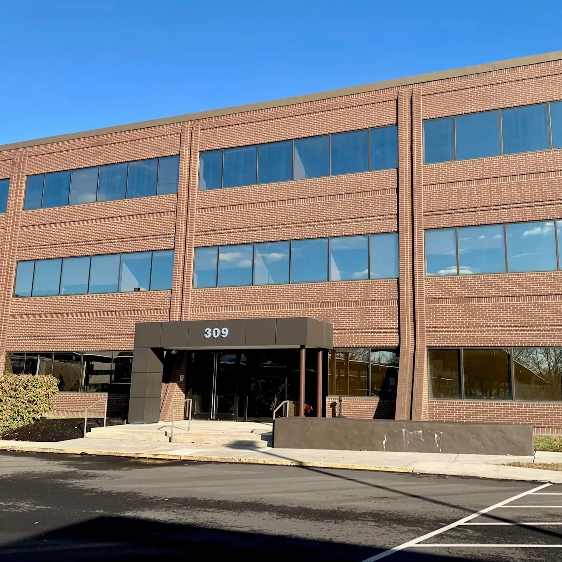 East Gate Corporate Center — Lease in Mount Laurel, NJ, photo 1 of 1