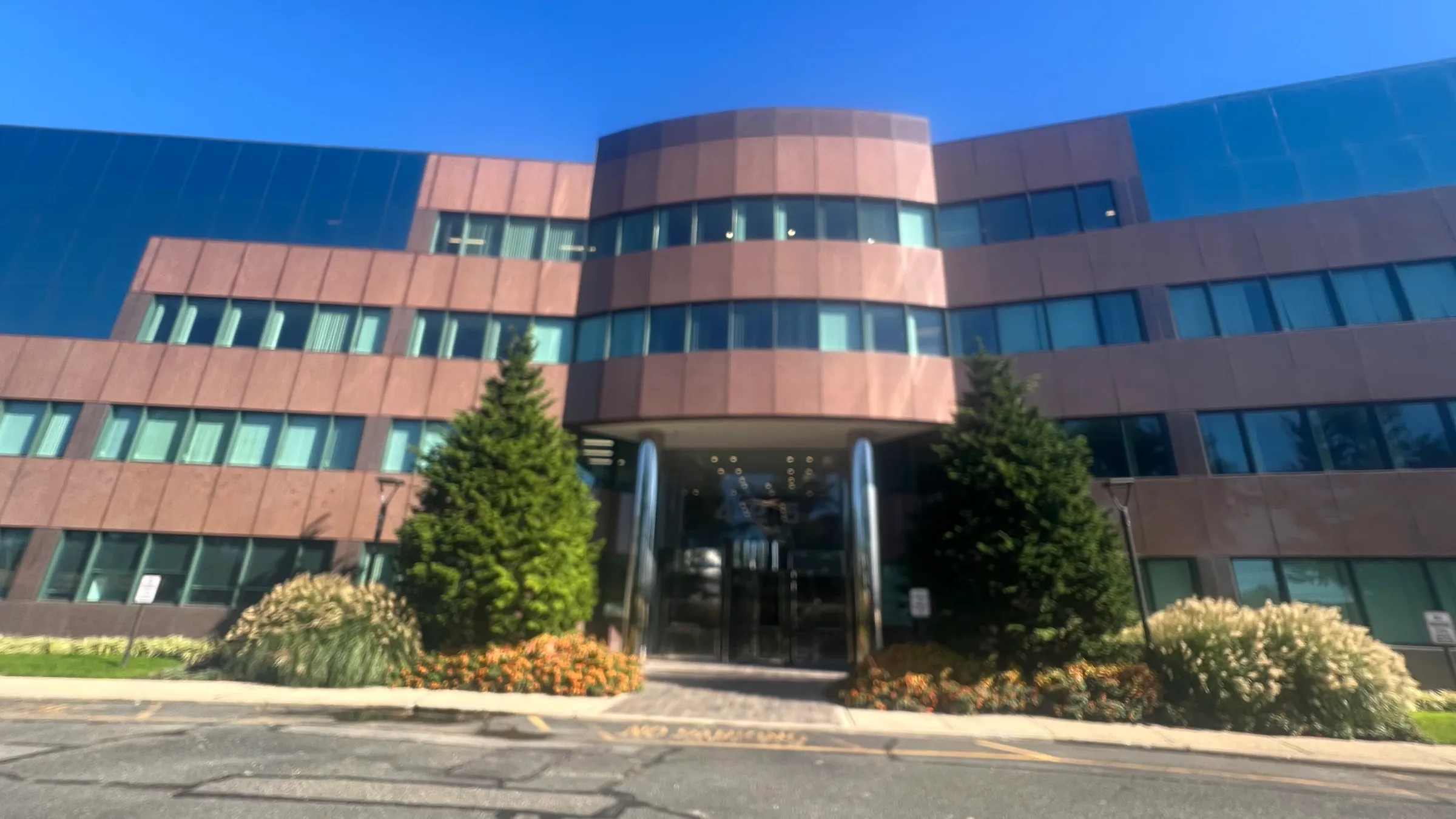425 Broadhollow Rd - office in Melville, NY