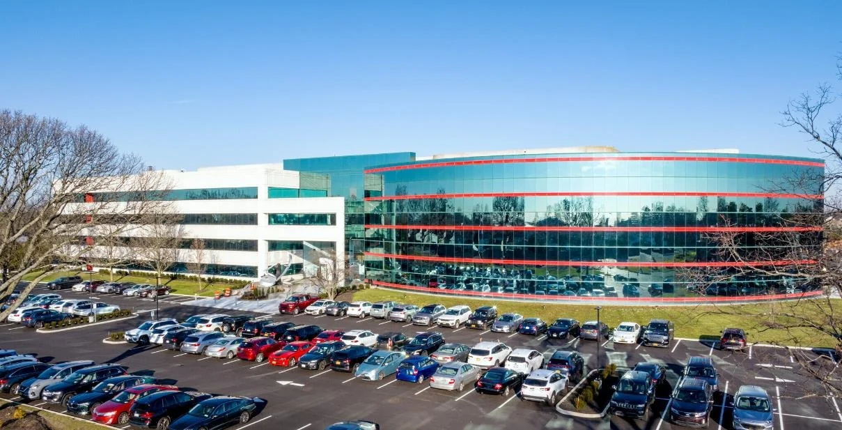 Hauppauge Corporate Center — Lease in Hauppauge, NY, photo 1 of 6