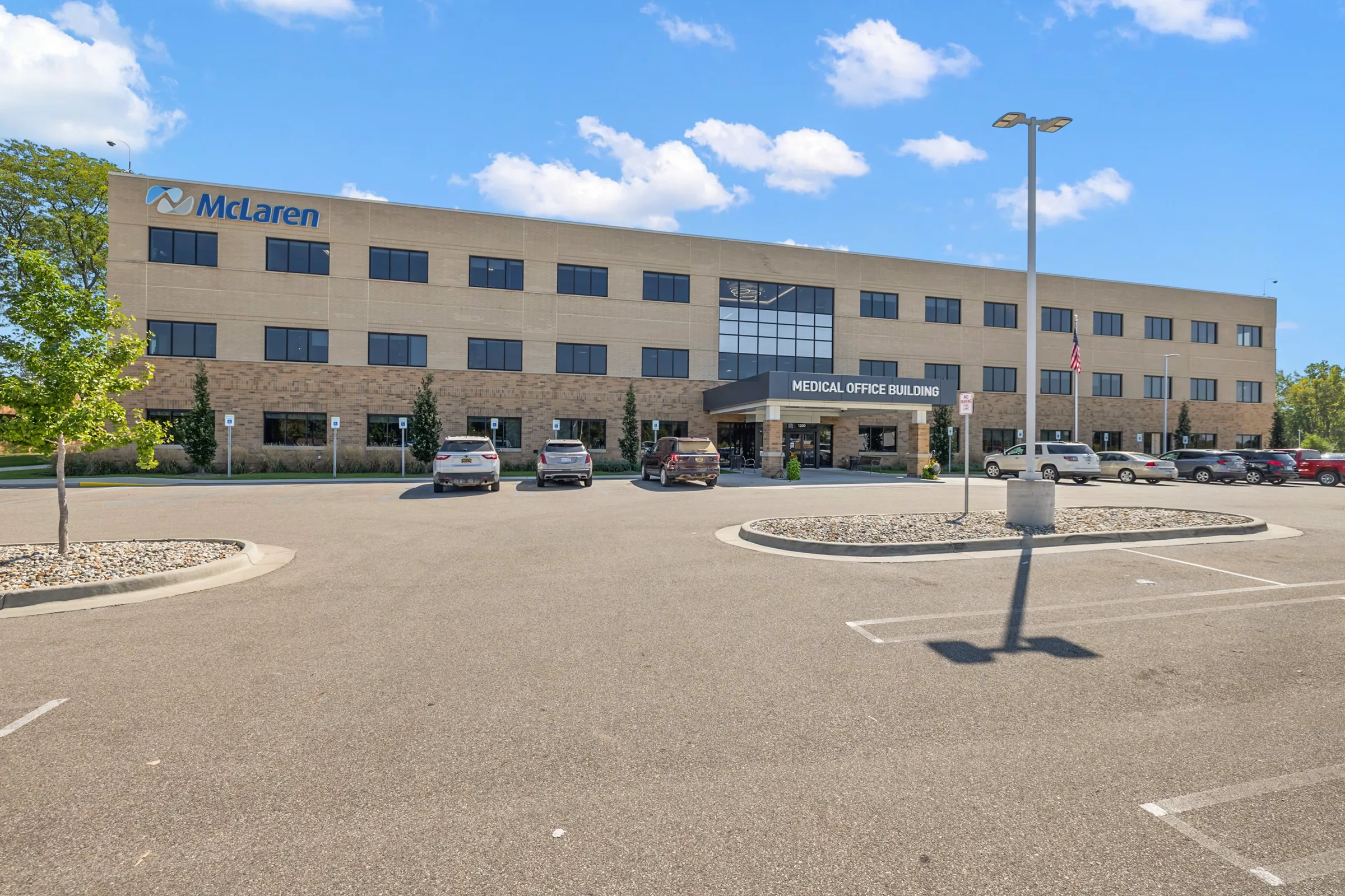 McLaren Lapeer Region Medical Office Building - photo 2 - 1200 Barry Dr Lapeer, MI