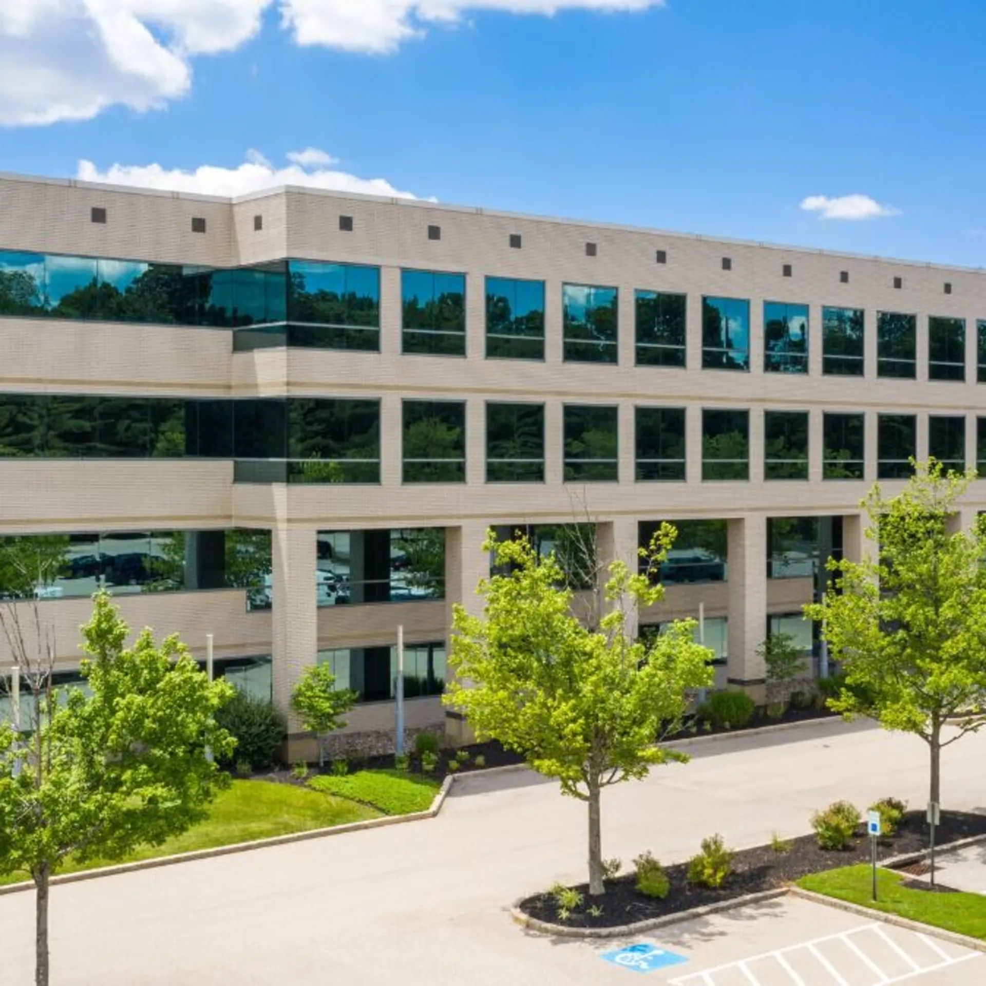 VEVA 18 — Lease in Blue Bell, PA, photo 1 of 1