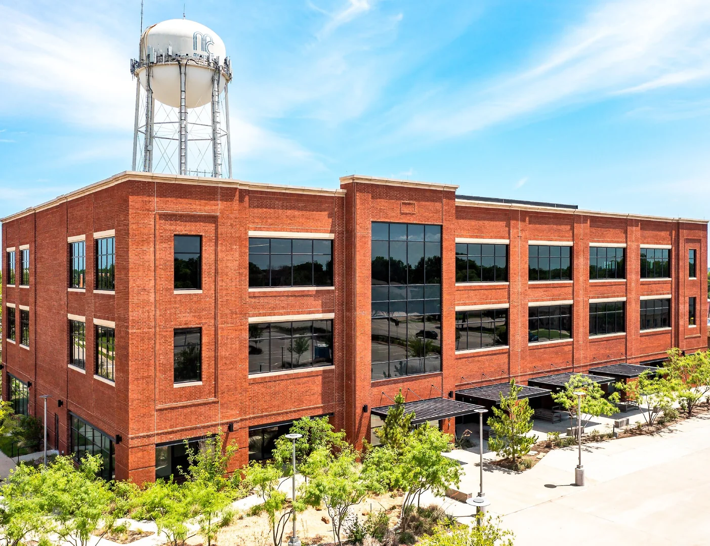 300 E Davis St — Lease in Mckinney, TX, photo 1 of 6