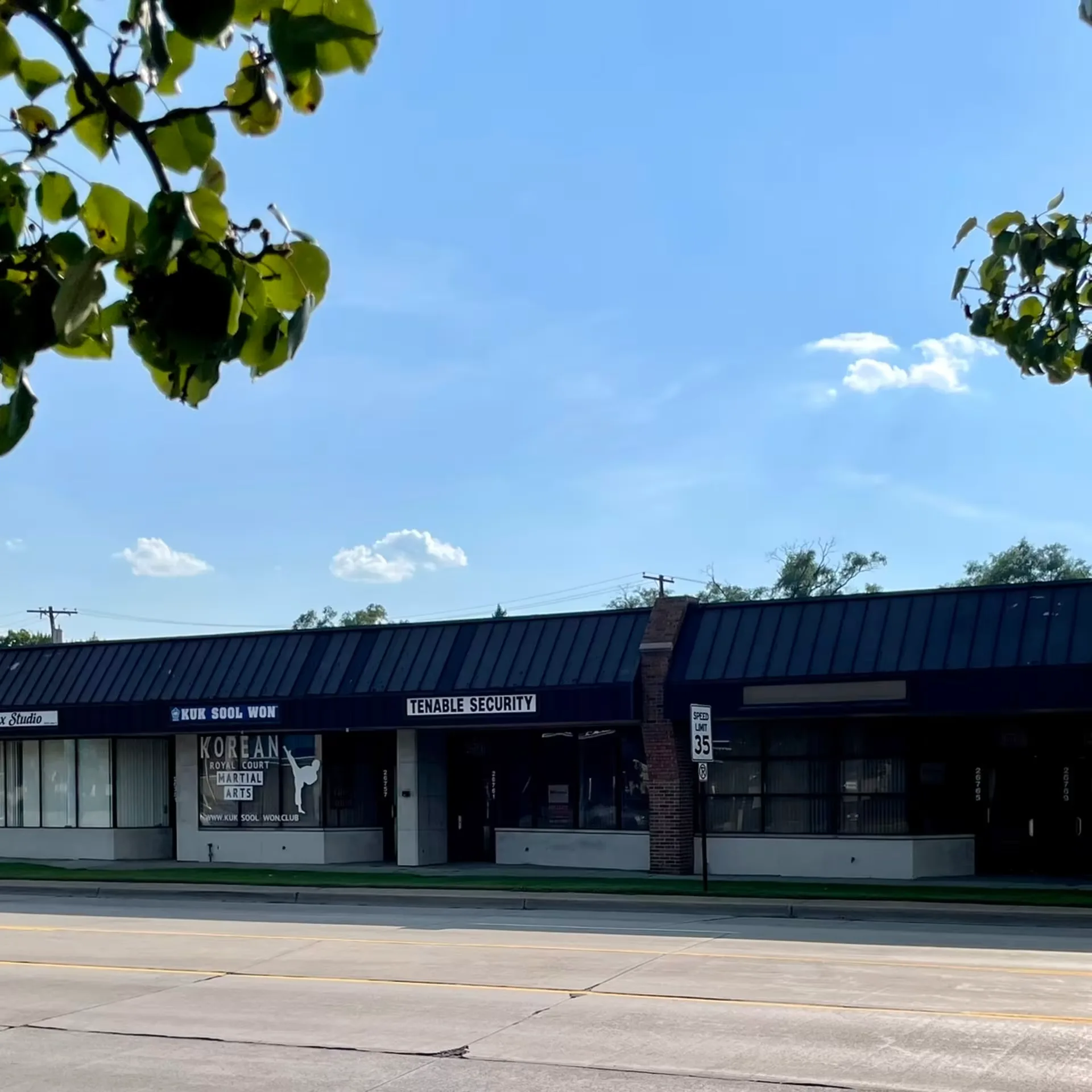 26743-26769 John R Rd — Lease in Madison Heights, MI, photo 1 of 1