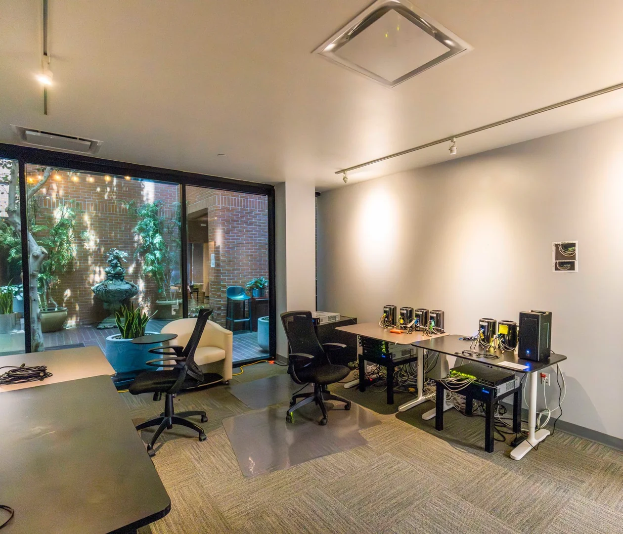 Screen Writers/Producers Guild — Lease in Burbank, CA, photo 5 of 6