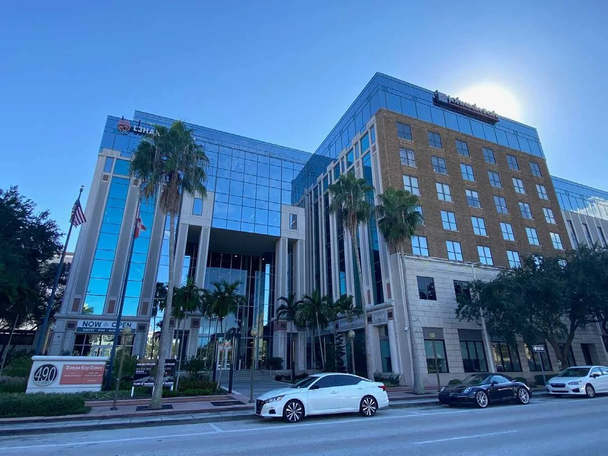 490 First Ave — Lease in St Petersburg, FL, photo 2 of 6