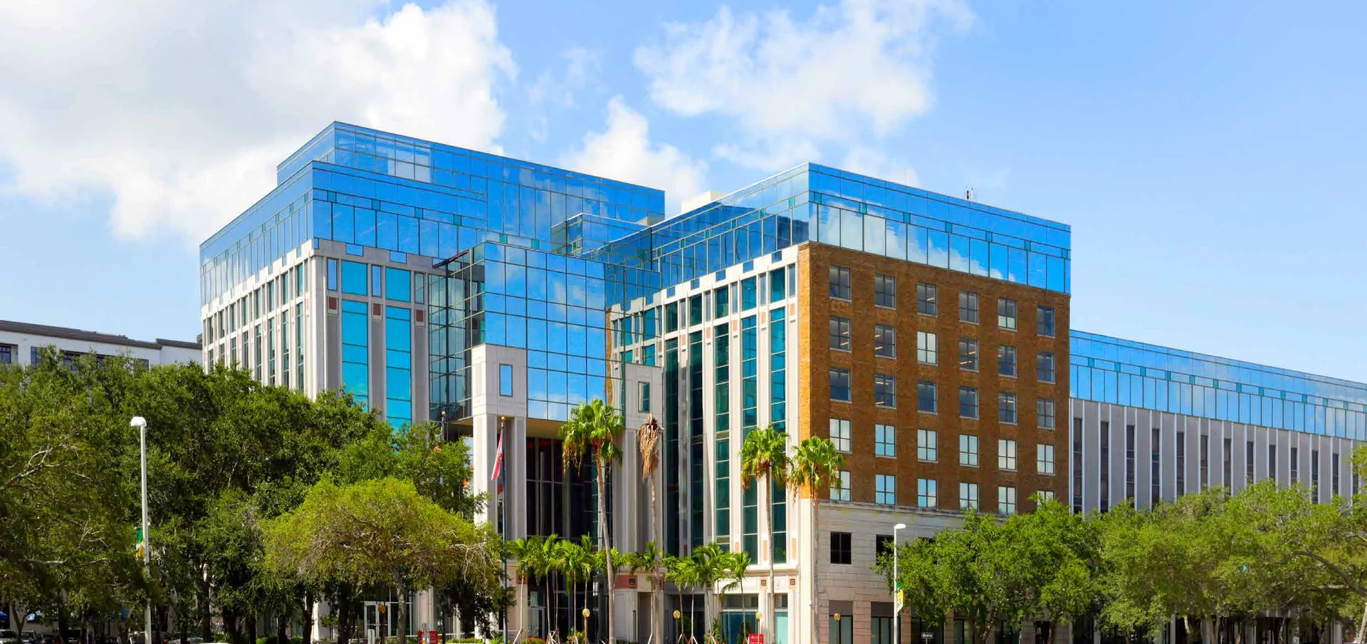 490 First Ave — Lease in St Petersburg, FL, photo 1 of 6