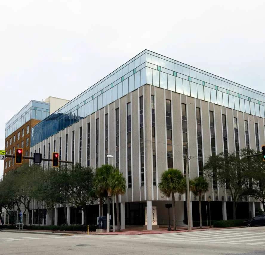 490 First Ave — Lease in St Petersburg, FL, photo 3 of 6