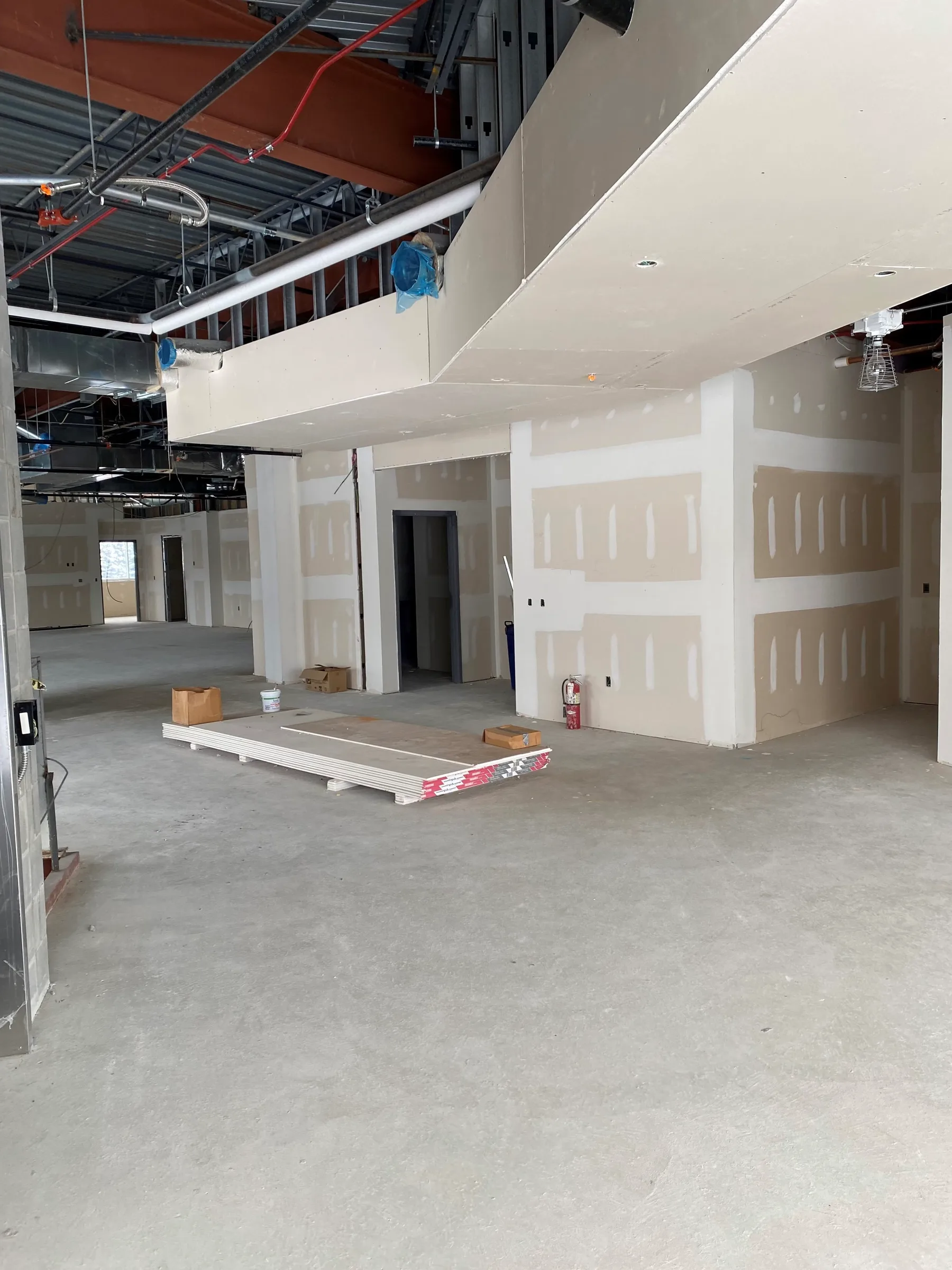 U of M Metro Health — Lease in Wyoming, MI, photo 6 of 8