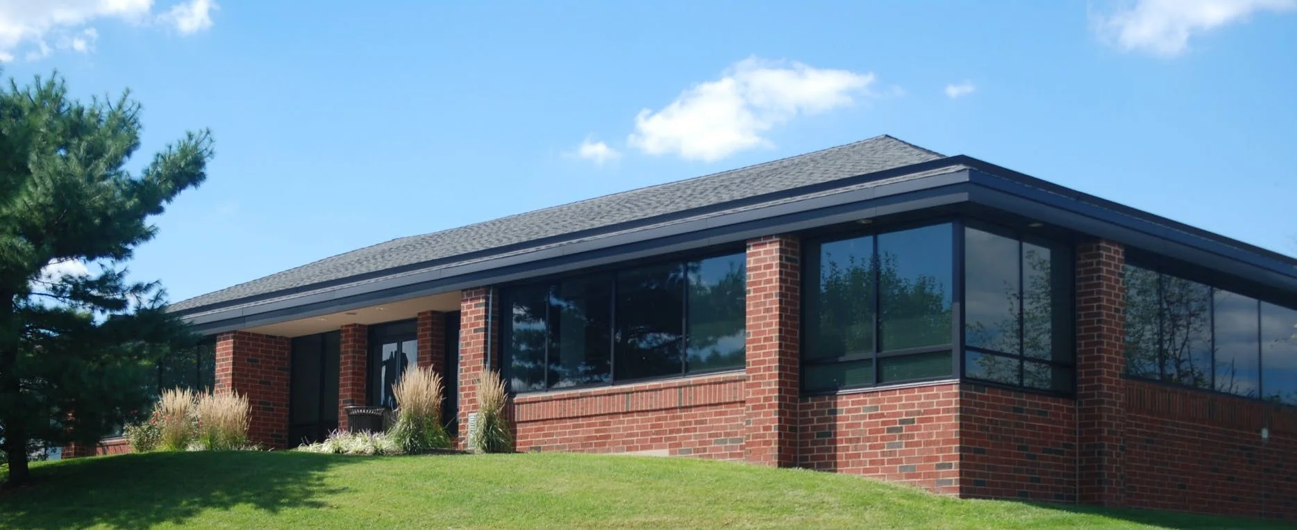 1015 Briggs Rd — Lease in Mount Laurel, NJ, photo 1 of 2