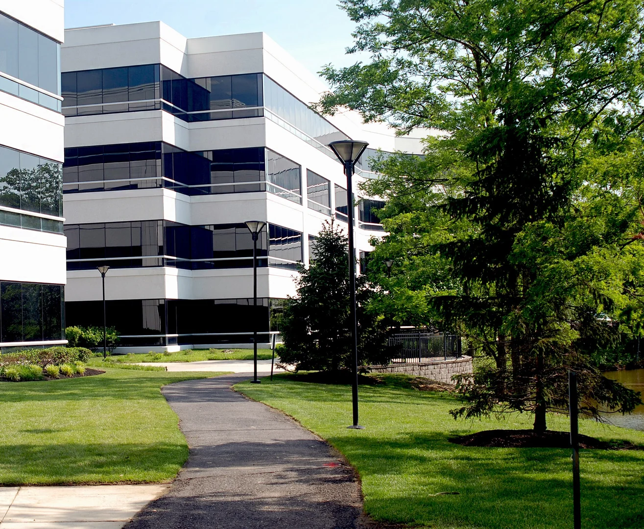 Lake Center V — Lease in Marlton, NJ, photo 1 of 1