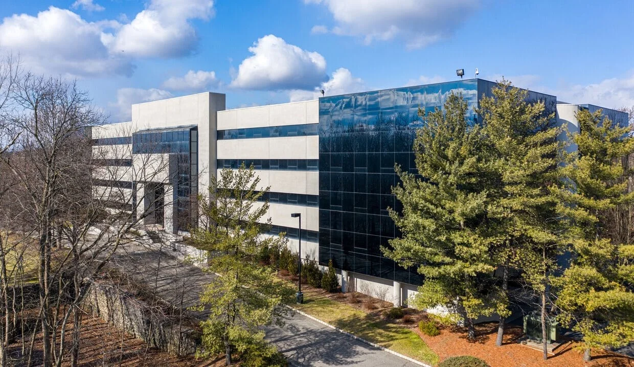 695 Route 46 W — Lease in Fairfield, NJ, photo 1 of 6