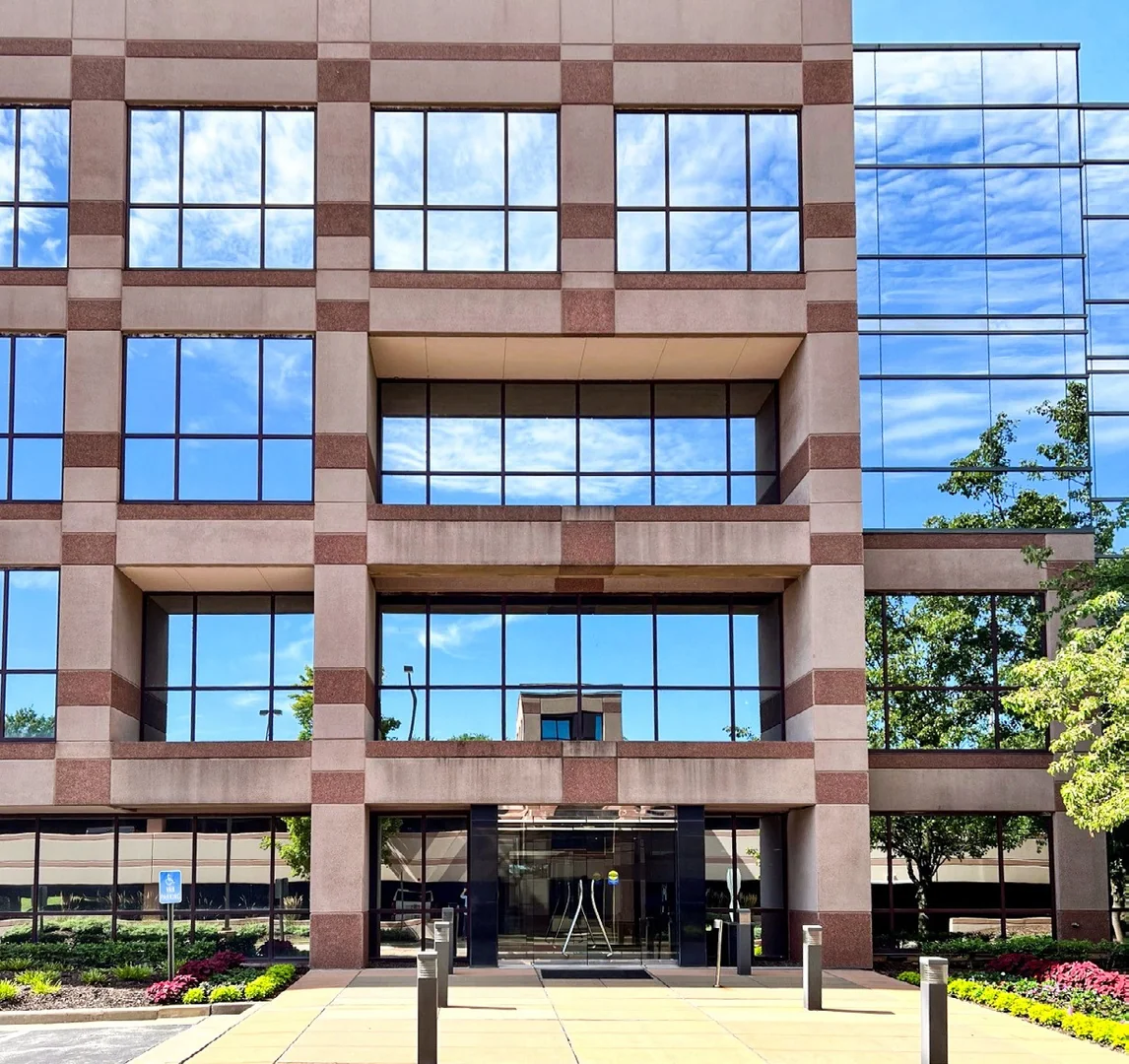 40 West — Lease in Chesterfield, MO, photo 1 of 1