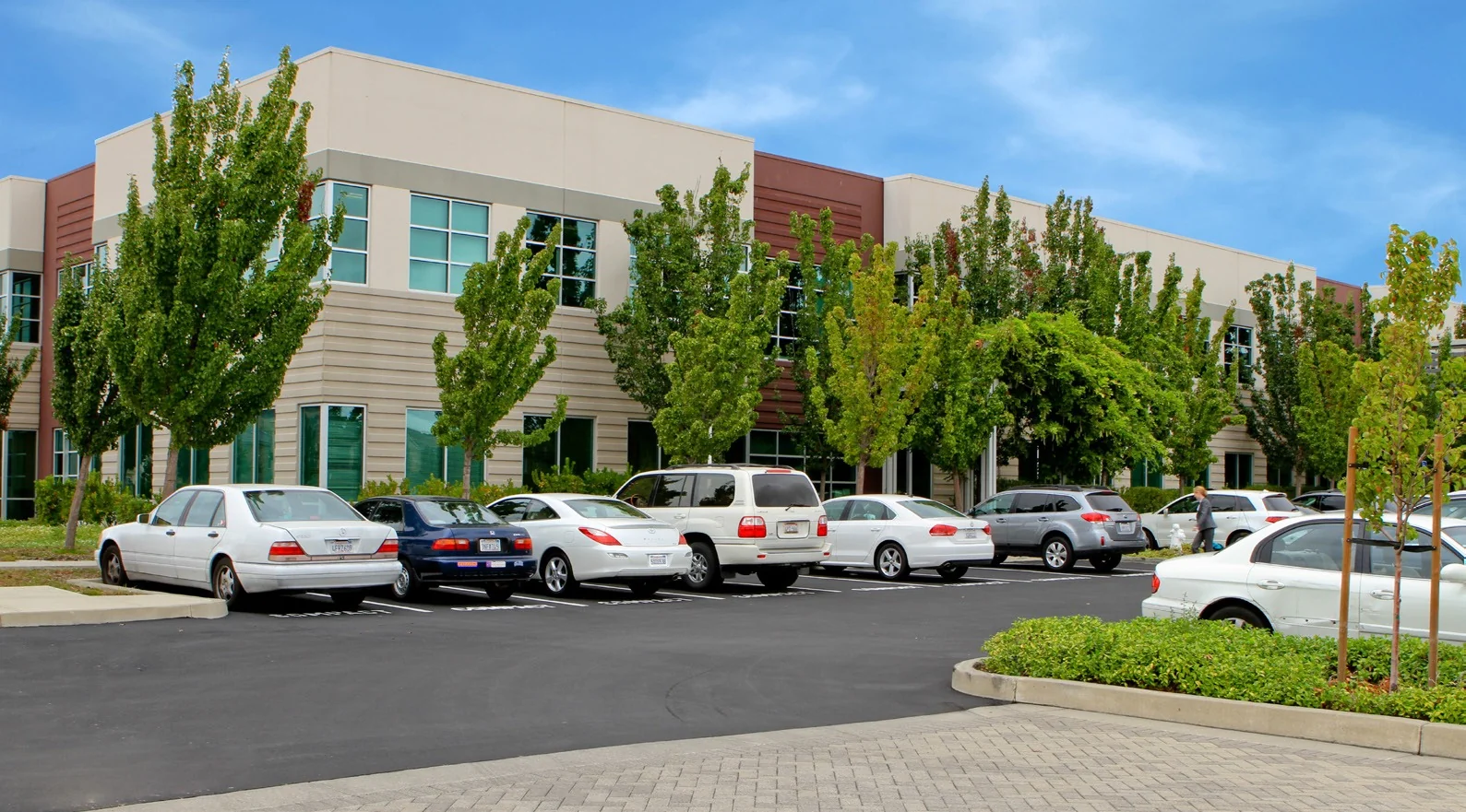 1 Business Center Dr — Lease in Fairfield, CA, photo 1 of 1