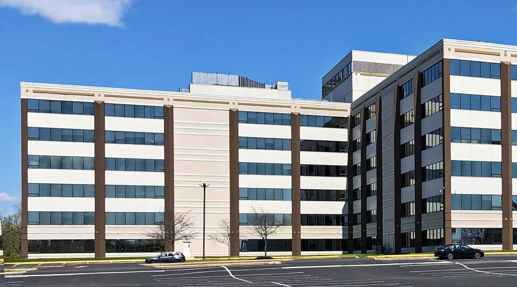 3 Executive Campus — Lease in Cherry Hill, NJ, photo 2 of 6
