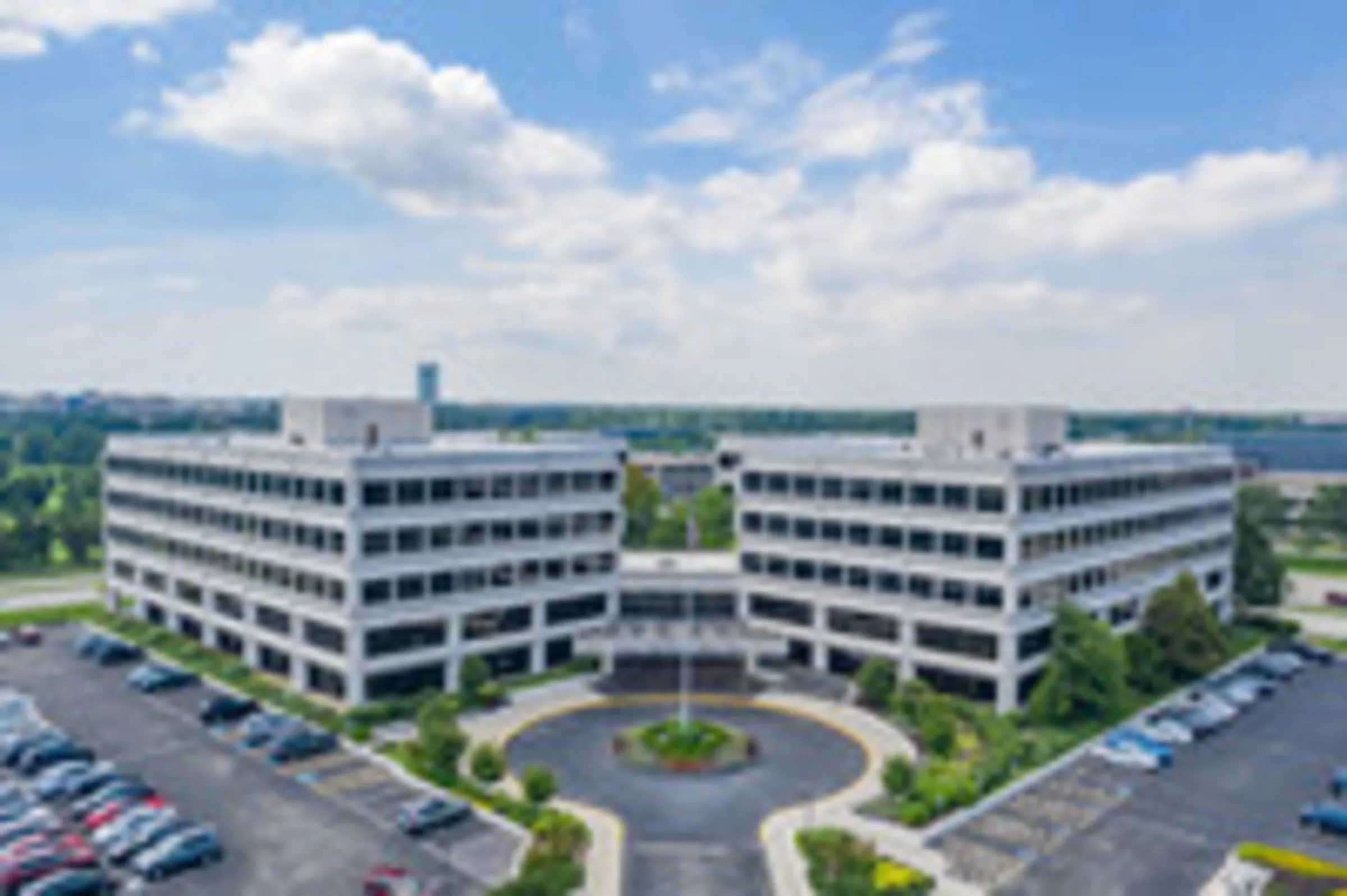 Drake Oak Brook Plaza — Lease in Oak Brook, IL, photo 2 of 8