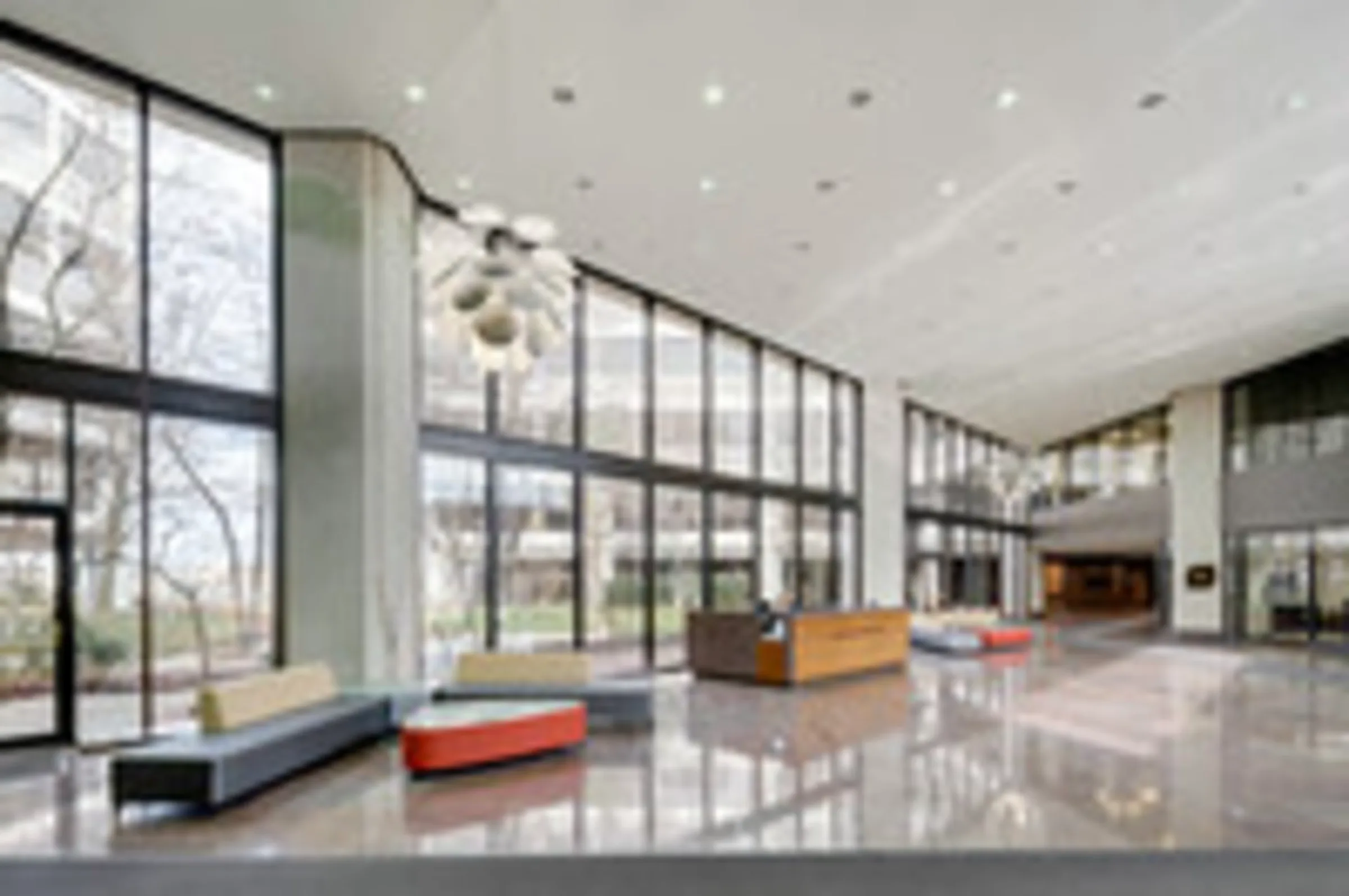Drake Oak Brook Plaza — Lease in Oak Brook, IL, photo 6 of 8
