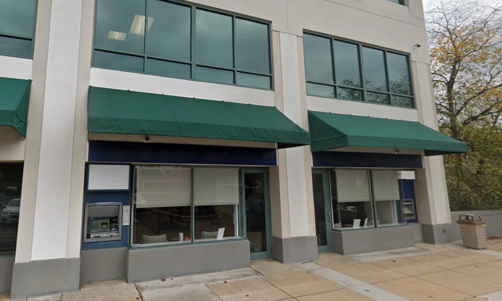 Two Greenville Crossing — Lease in 4001 Kennett Pike Greenville, DE, photo 1 of 1