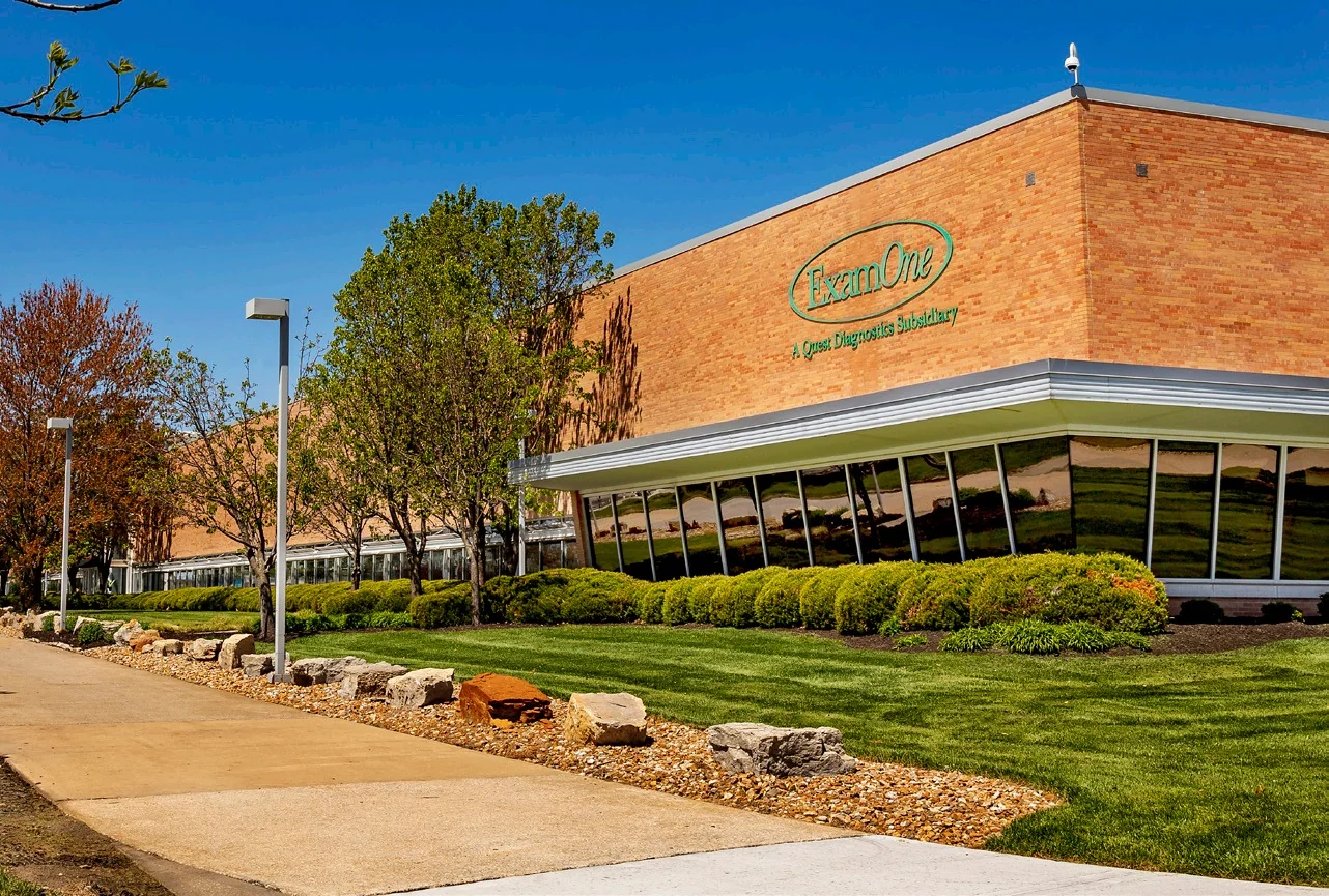 Summit Tech — Lease in Lees Summit, MO, photo 1 of 2