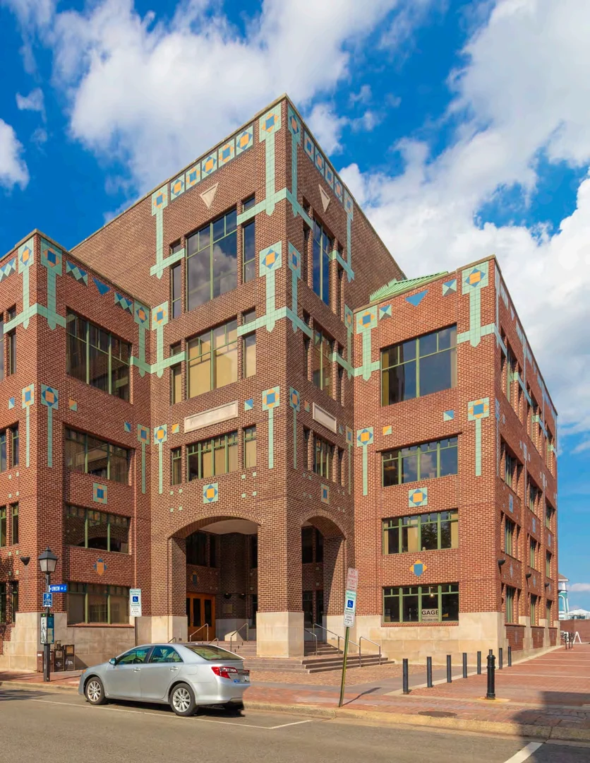 Torpedo Factory — Lease in Alexandria, VA, photo 1 of 4