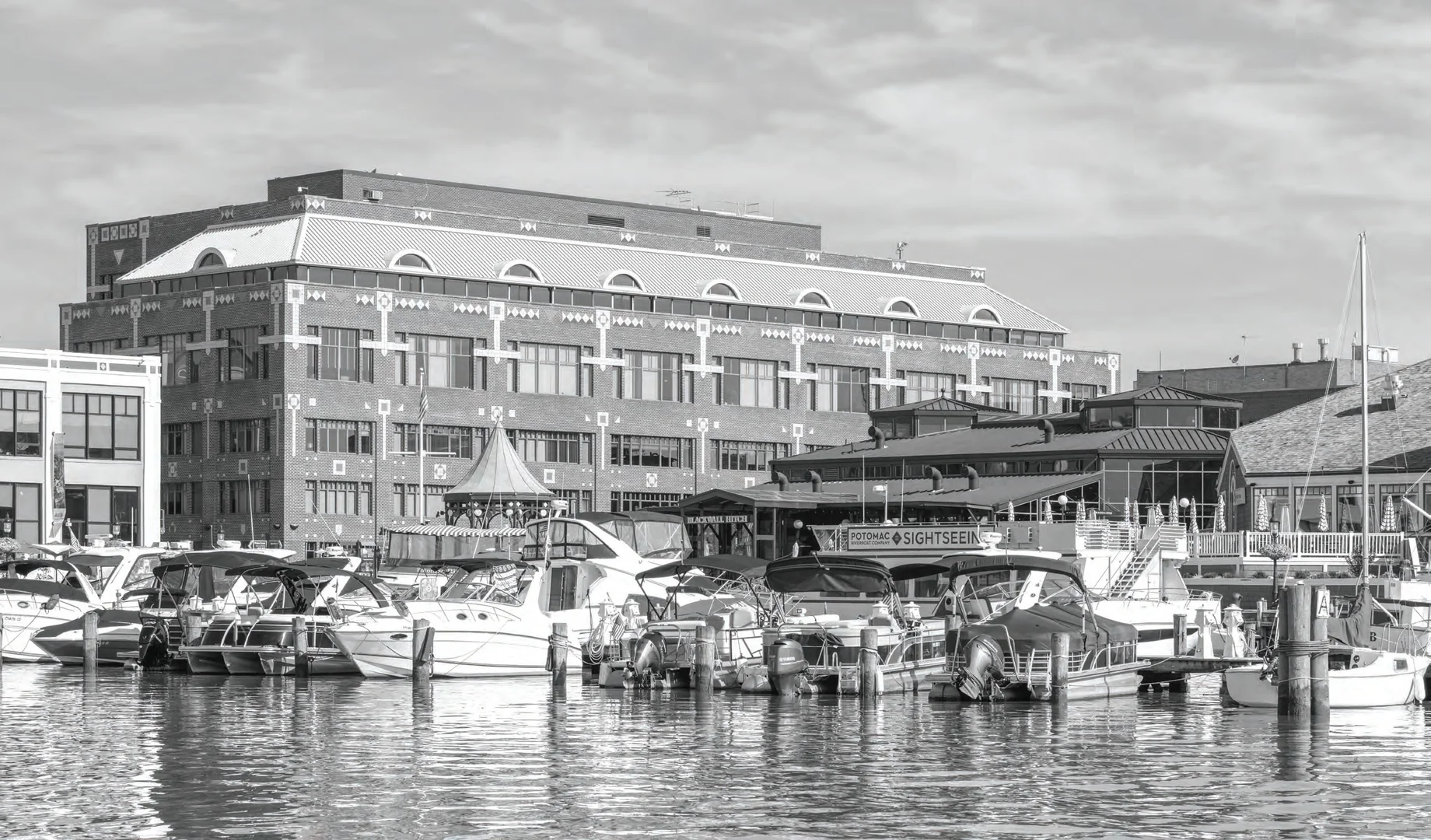 Torpedo Factory — Lease in Alexandria, VA, photo 3 of 4