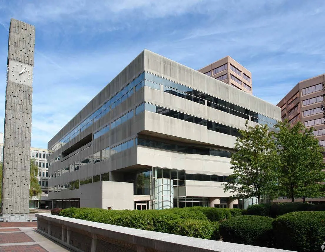 Traveler's Education Center — Lease in Hartford, CT, photo 2 of 3