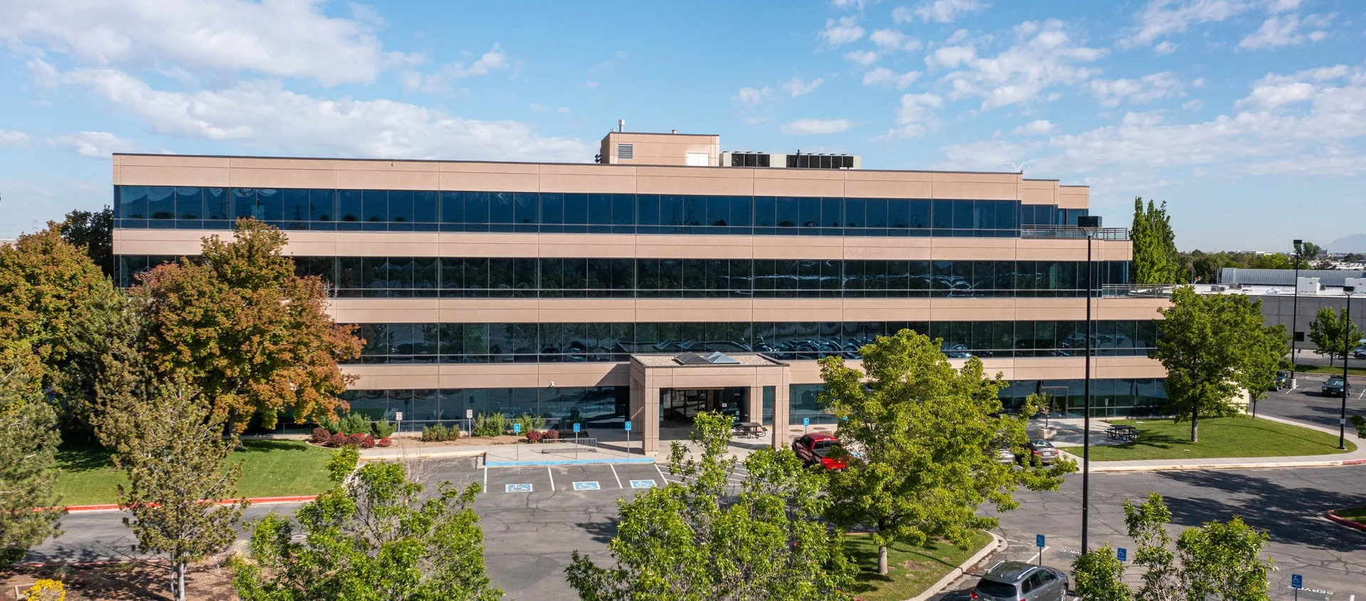 Lake Pointe Corporate Center - Bldg 2 — Lease in West Valley City, UT, photo 2 of 3