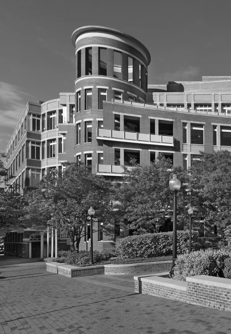Crescent II — Lease in Alexandria, VA, photo 1 of 6