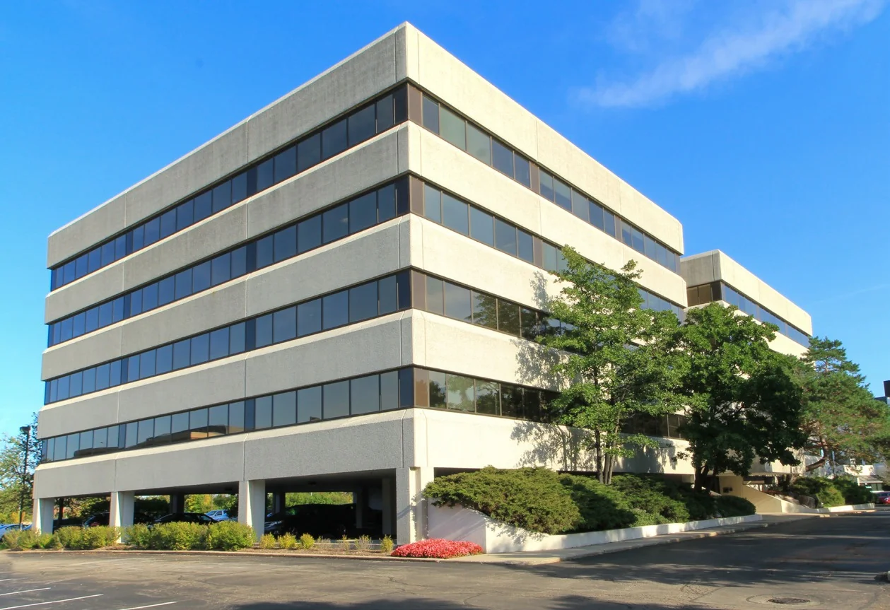 Combined Centre III — Lease in Northbrook, IL, photo 2 of 6