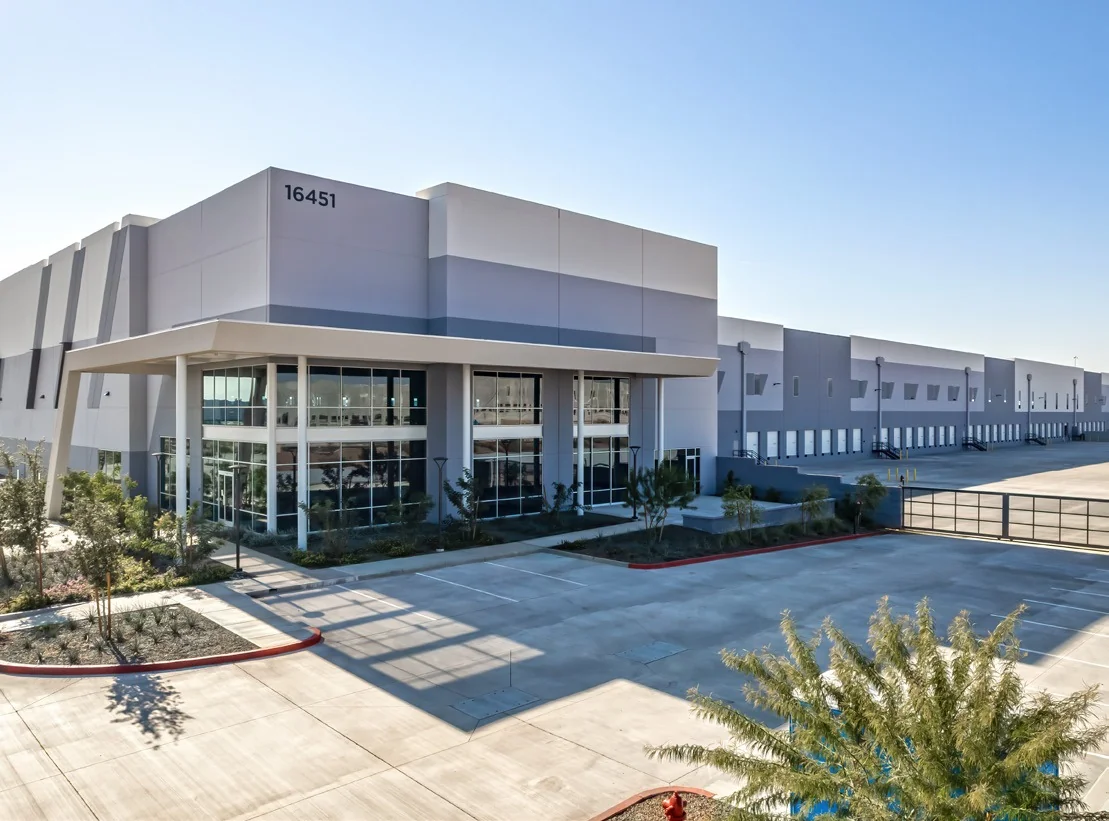 Latitude 303 Building A — Lease in Litchfield Park, AZ, photo 4 of 6
