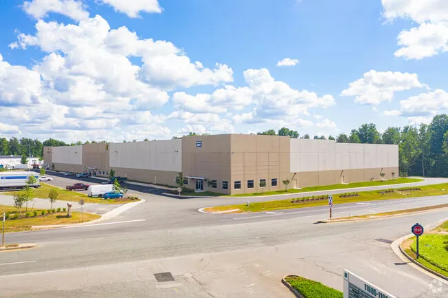 Northlake Commerce Center — Lease in Ashland, VA, photo 3 of 3