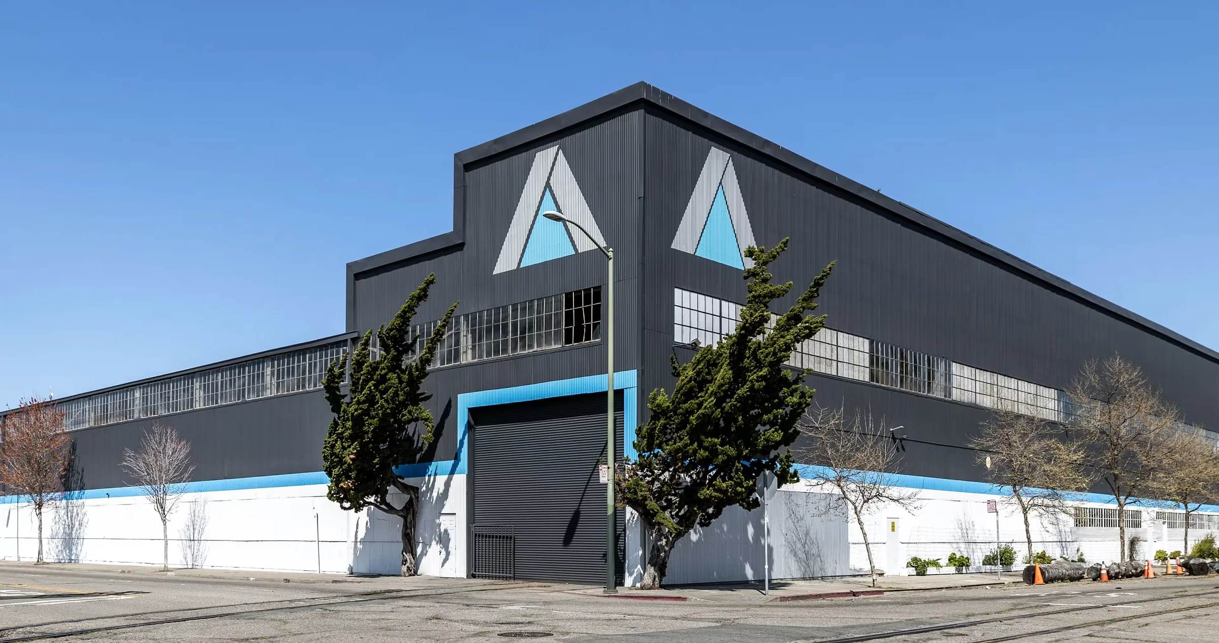 American Steel Blocks — Lease in Oakland, CA, photo 1 of 8