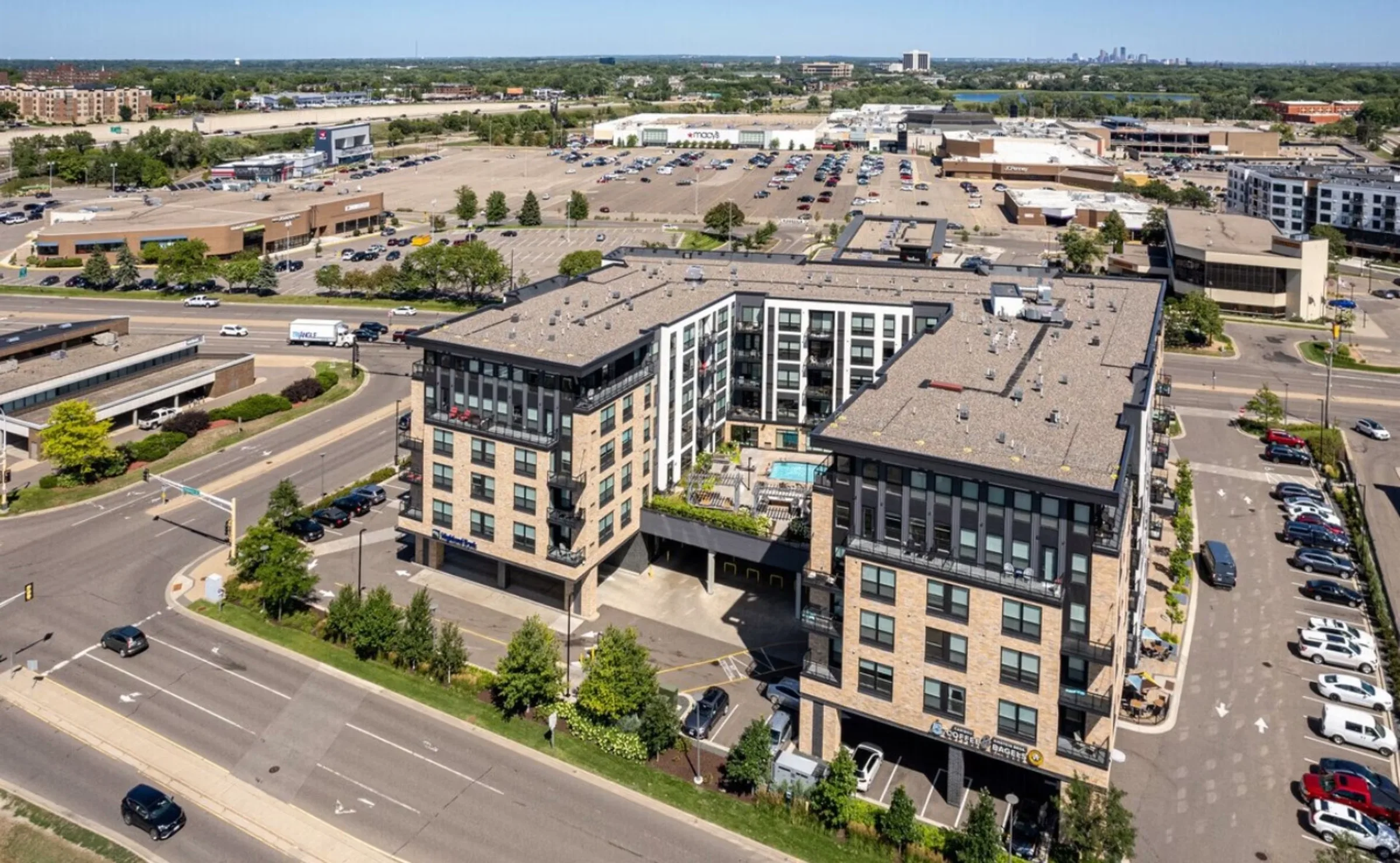 Residences at 1700 — Lease in Minnetonka, MN, photo 3 of 3