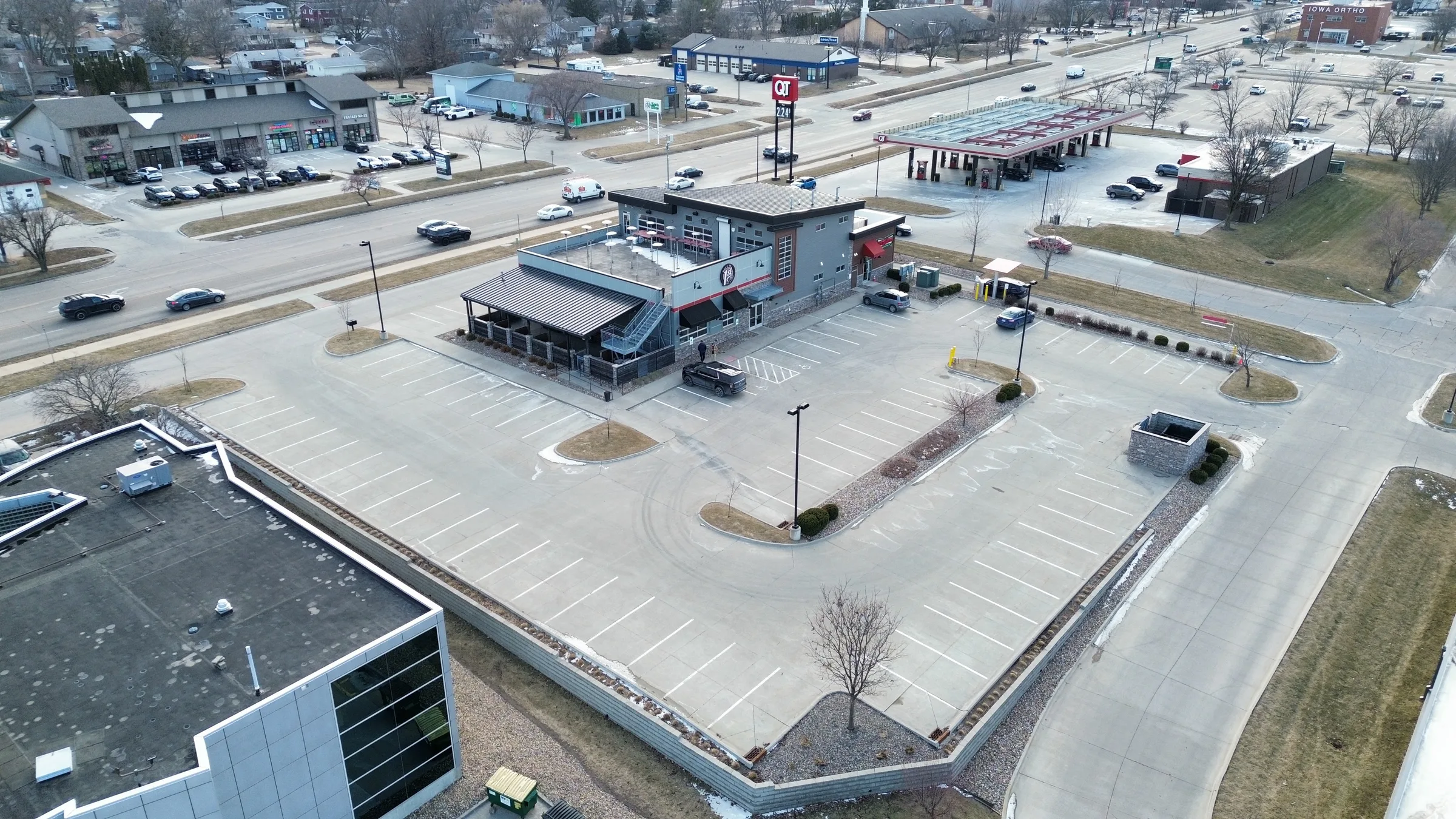 810 E 1st St - photo 1 - Ankeny, IA