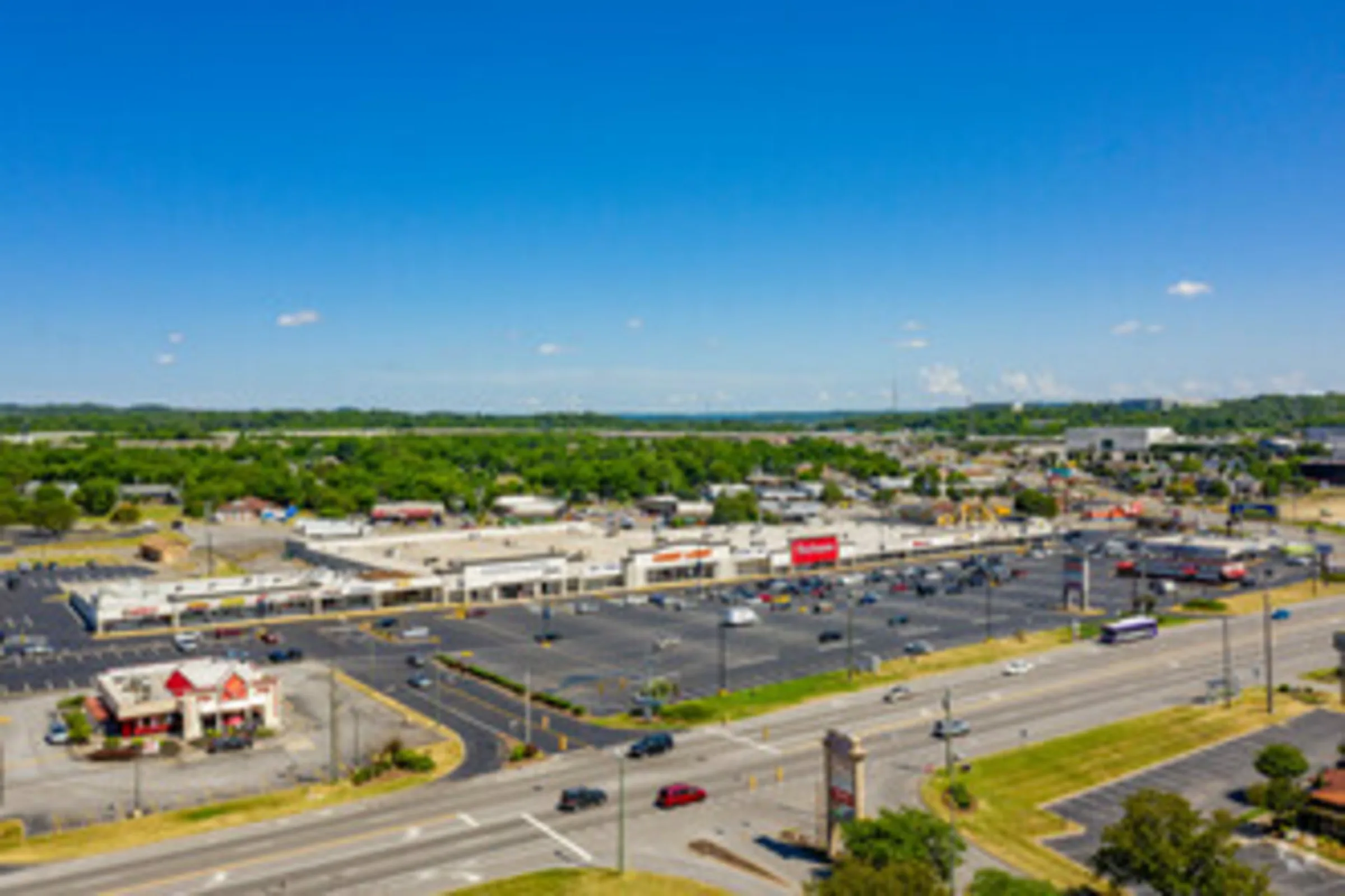 McHenry Shopping Center — Lease in Madison, TN, photo 1 of 4