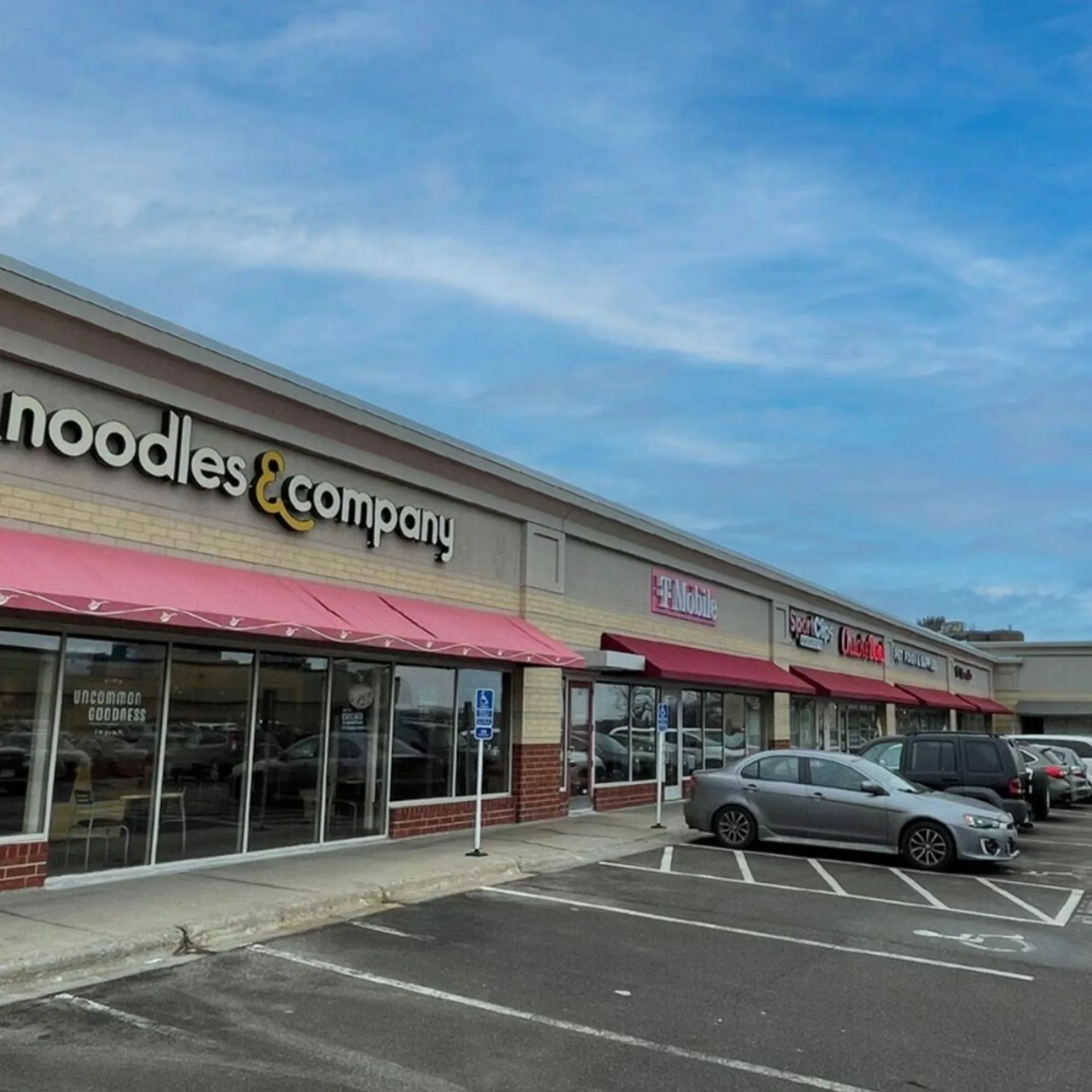 Highland Crossing — Lease in Saint Paul, MN, photo 1 of 1