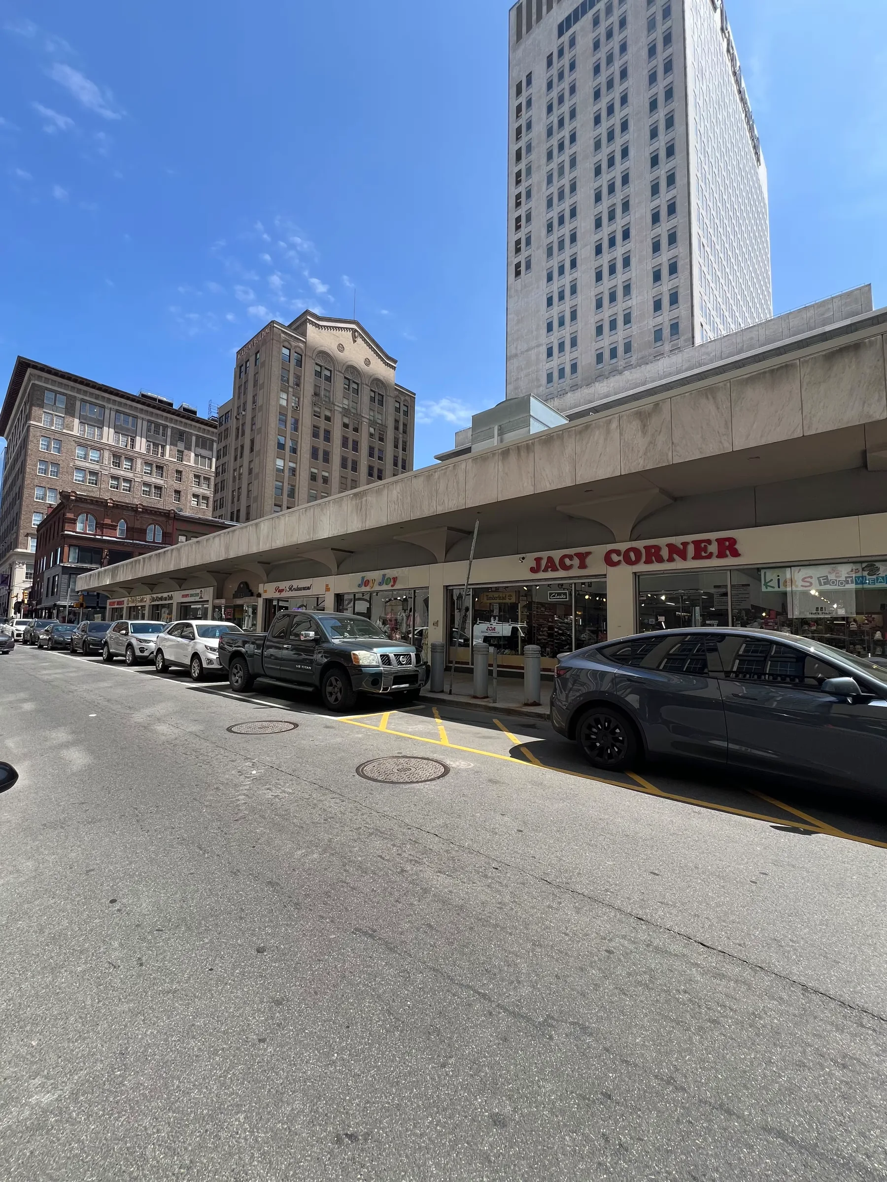 Prudential Plaza Retail — Lease in Newark, NJ, photo 3 of 8