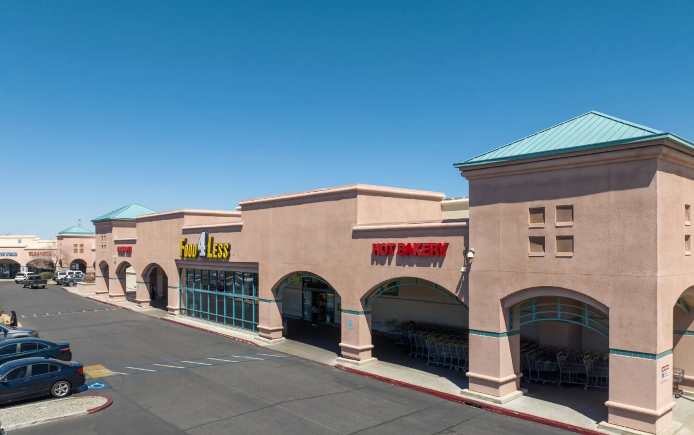 Renaissance Center — Lease in Victorville, CA, photo 2 of 3