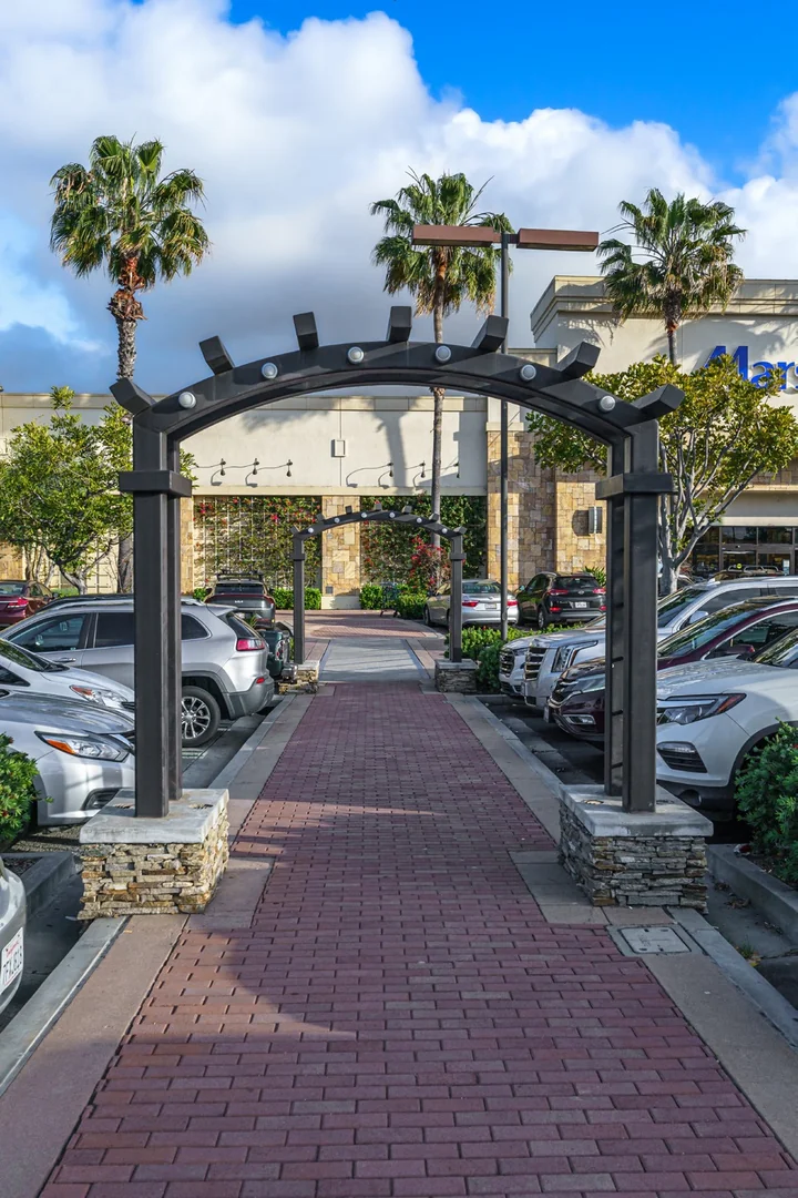 Grand Plaza — Lease in San Marcos, CA, photo 3 of 6