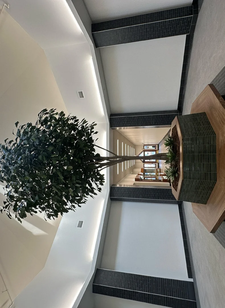 917 Grand — Lease in St Paul, MN, photo 1 of 2