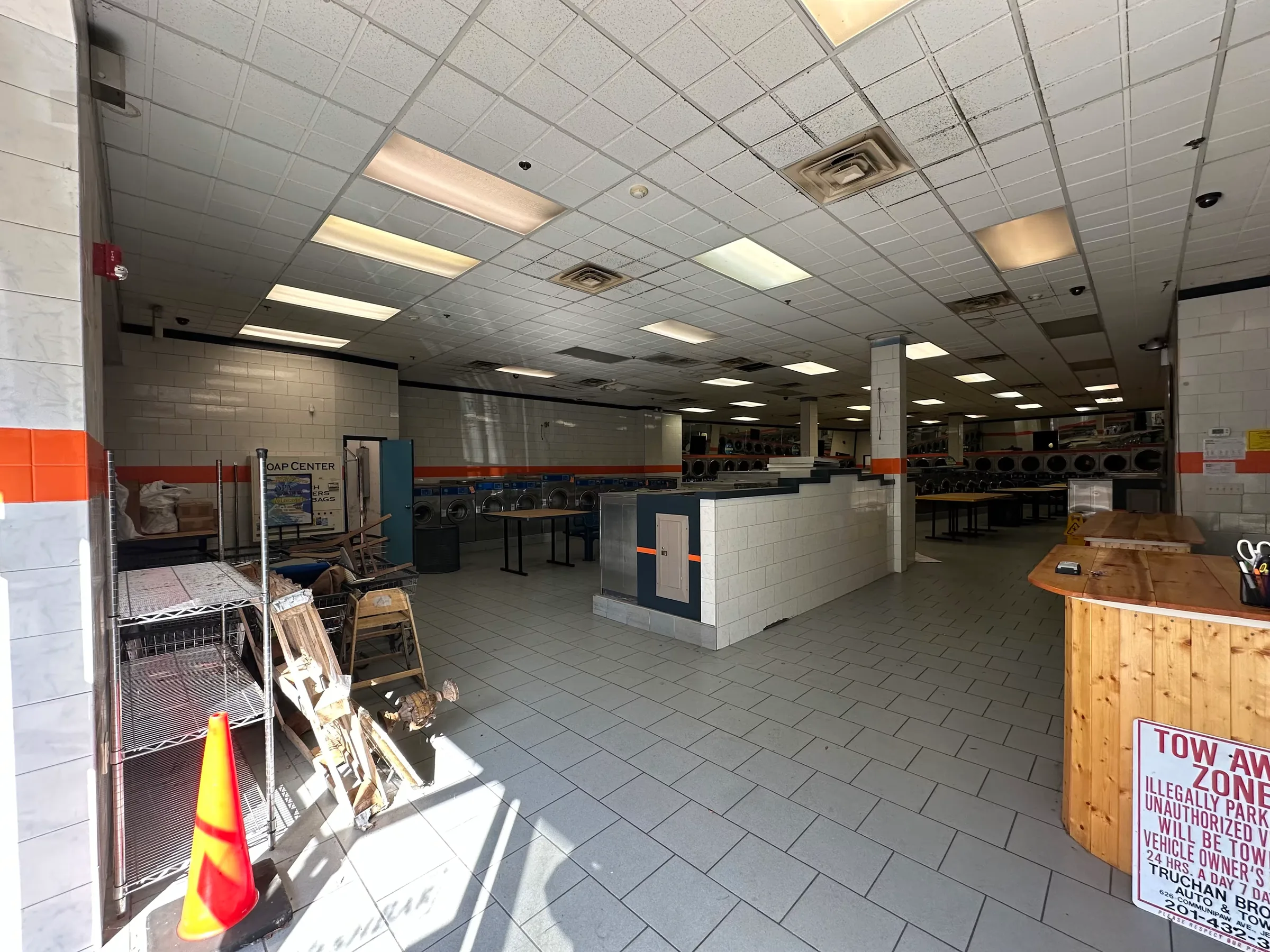 166 Christopher Columbus Dr