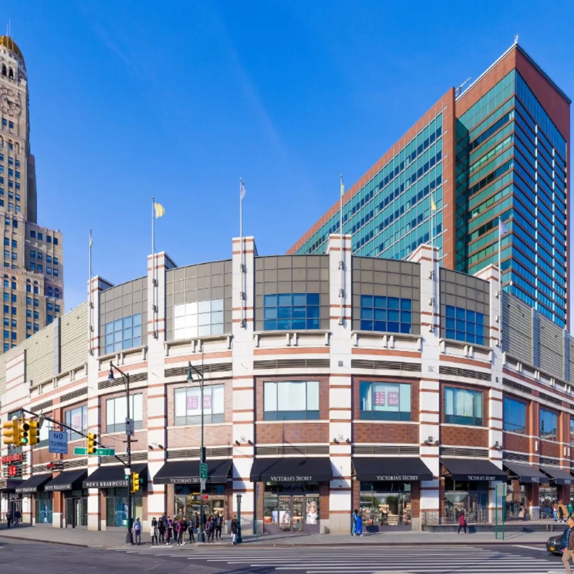 Atlantic Terminal - retail in 4 Hanson Pl Brooklyn, NY