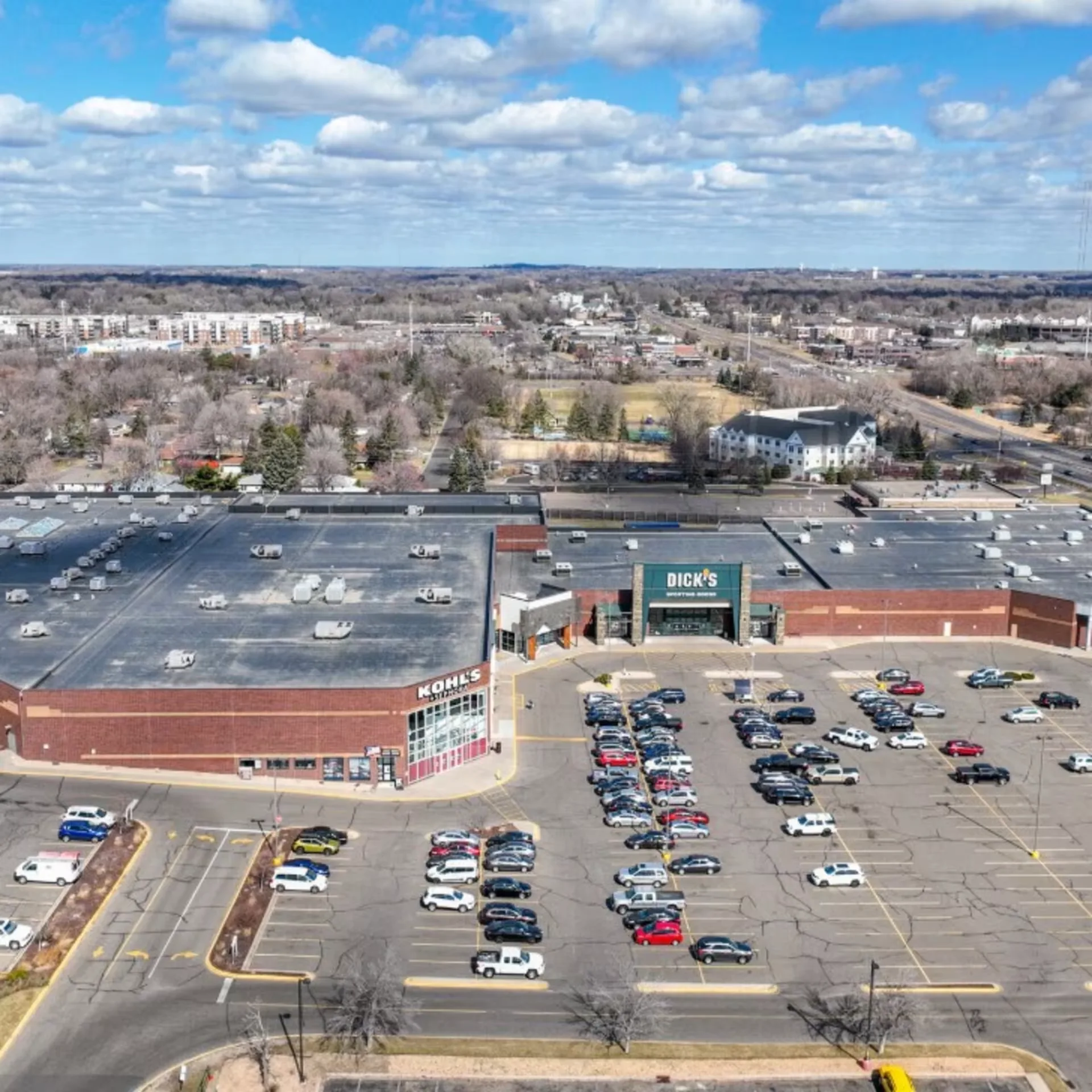 Crossroads of Roseville — Lease in Roseville, MN, photo 1 of 1