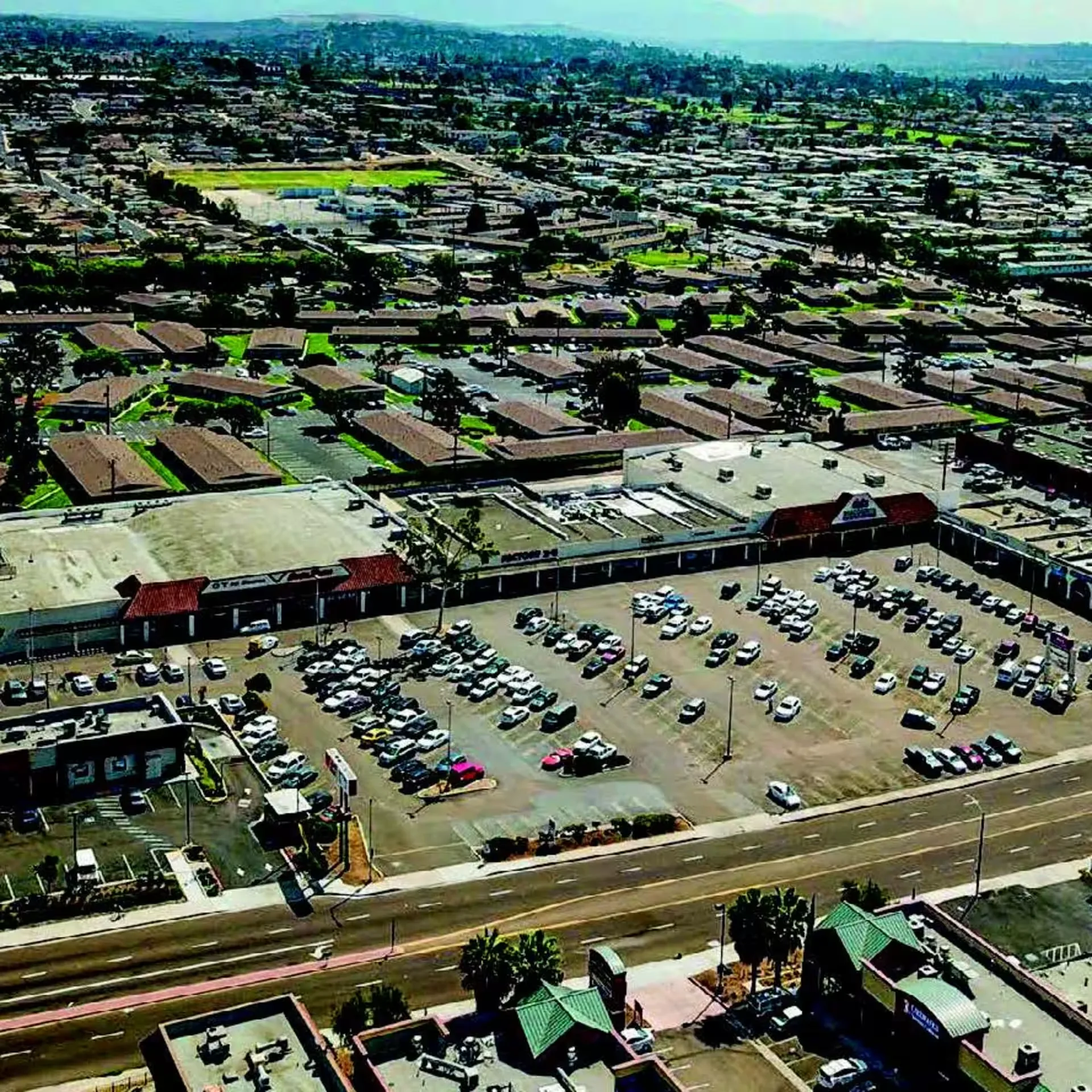 Castle Park Retail Center — Lease in Chula Vista, CA, photo 1 of 1