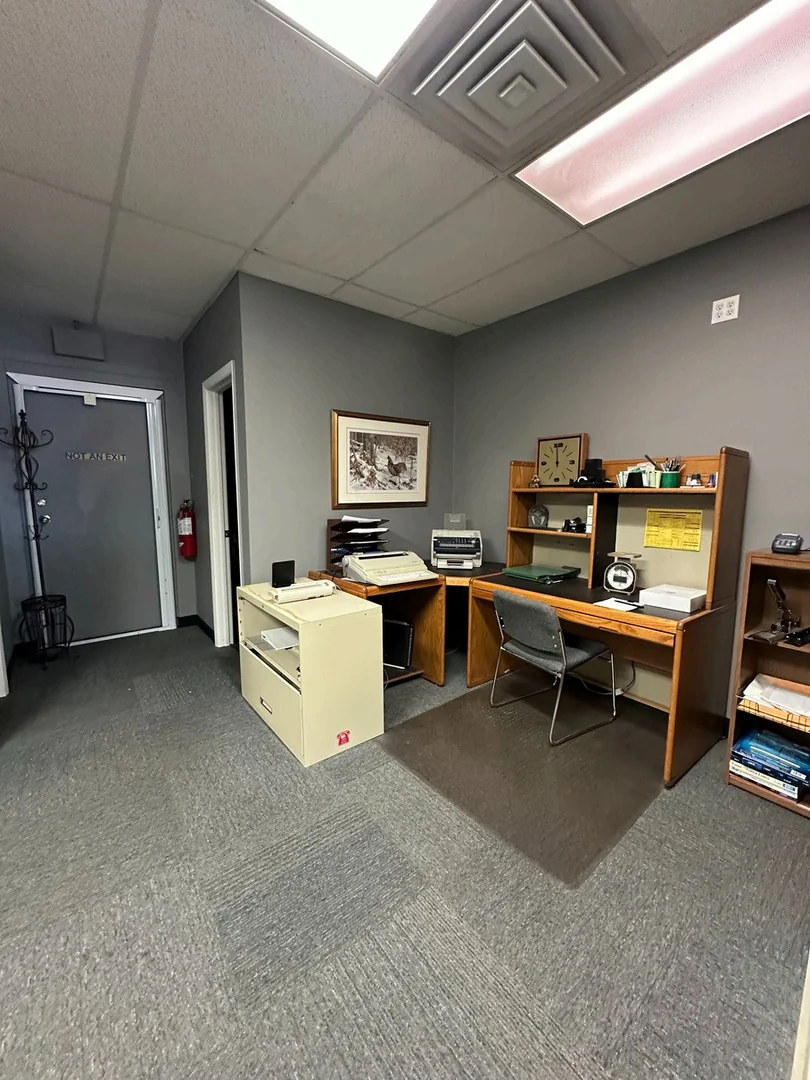 33680-33686 Walker Rd — Lease in Avon Lake, OH, photo 5 of 7
