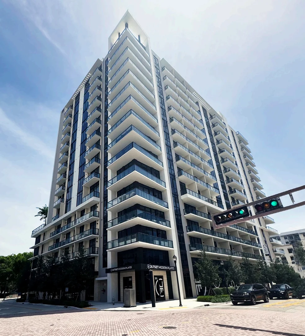 Griffis West Palm — Lease in West Palm Beach, FL, photo 2 of 2
