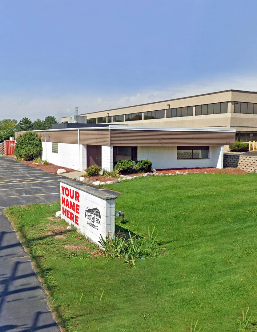325 N Janacek — Lease in Brookfield, WI, photo 1 of 2