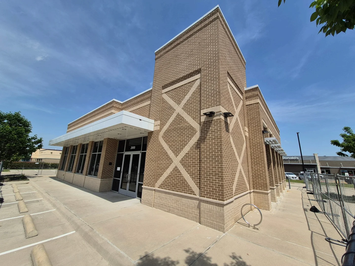 2000 Preston Rd — Lease in Plano, TX, photo 1 of 3