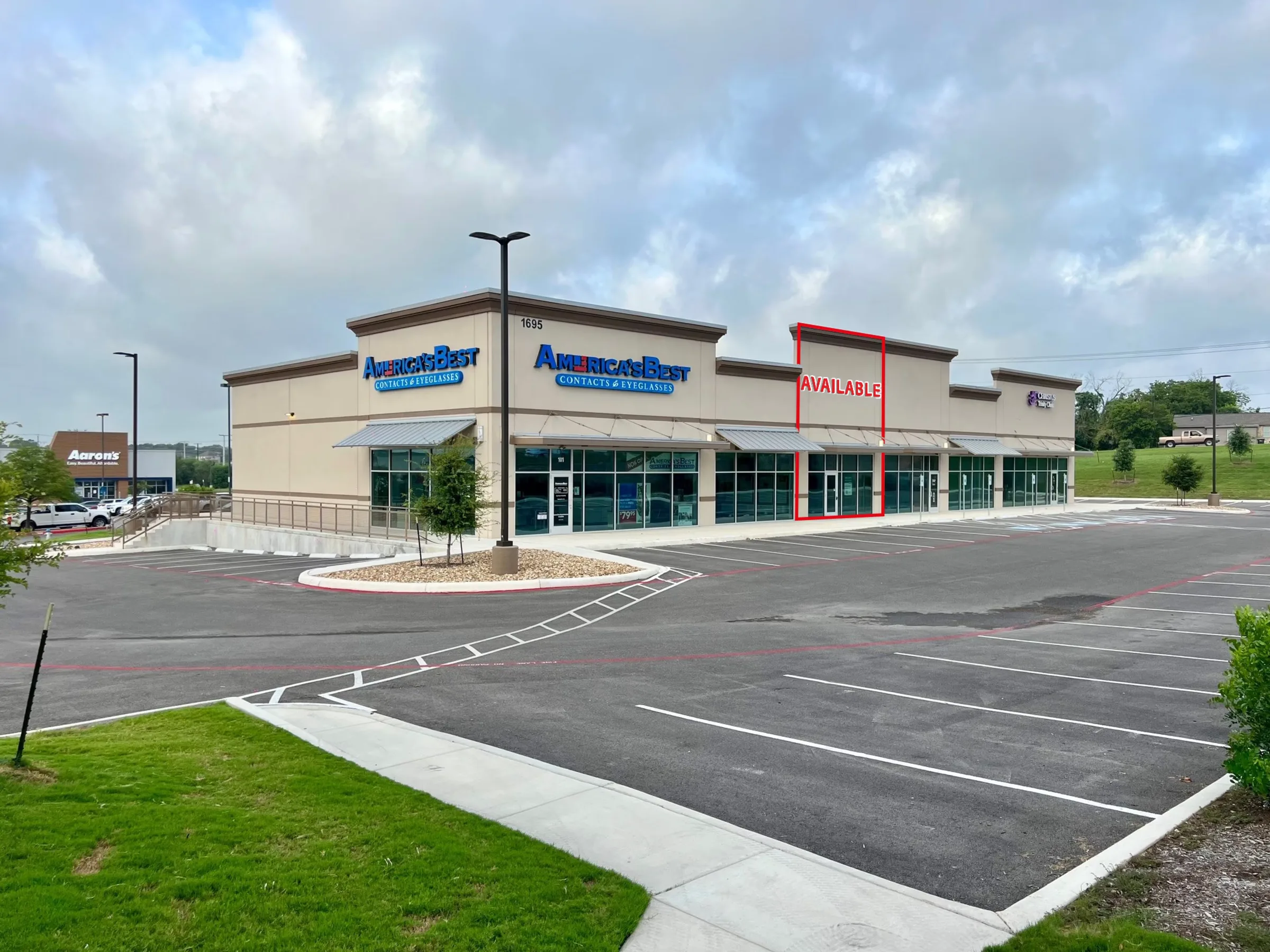 Interstate Plaza — Lease in New Braunfels, TX, photo 4 of 6