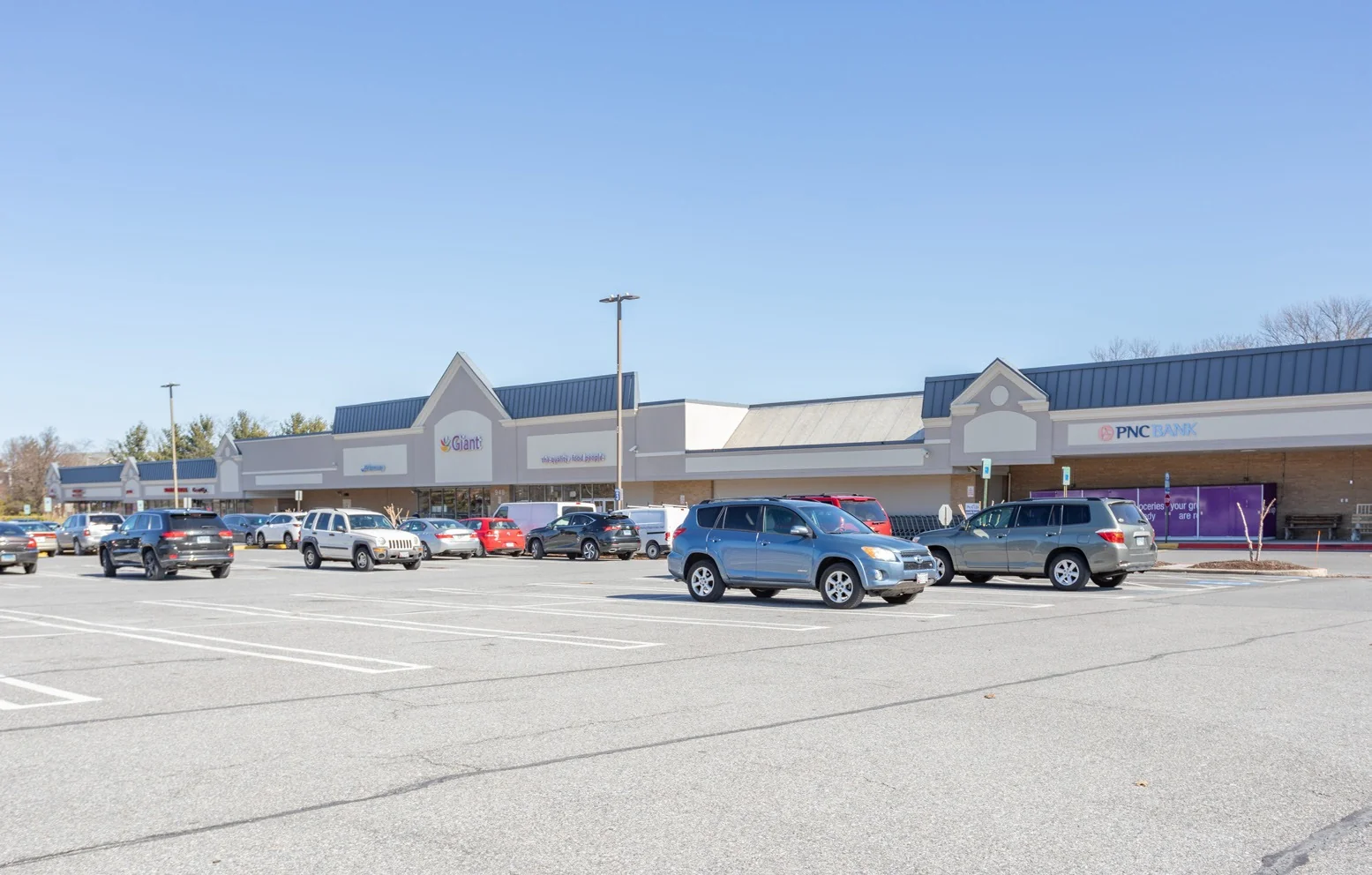Bay Forest Shopping Center — Lease in Annapolis, MD, photo 1 of 2
